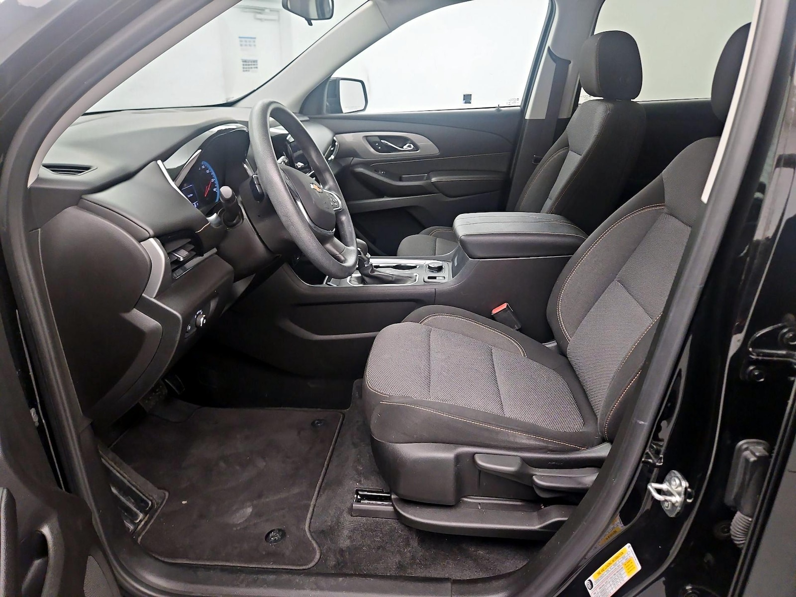 2021 Chevrolet Traverse LS - Photo 12