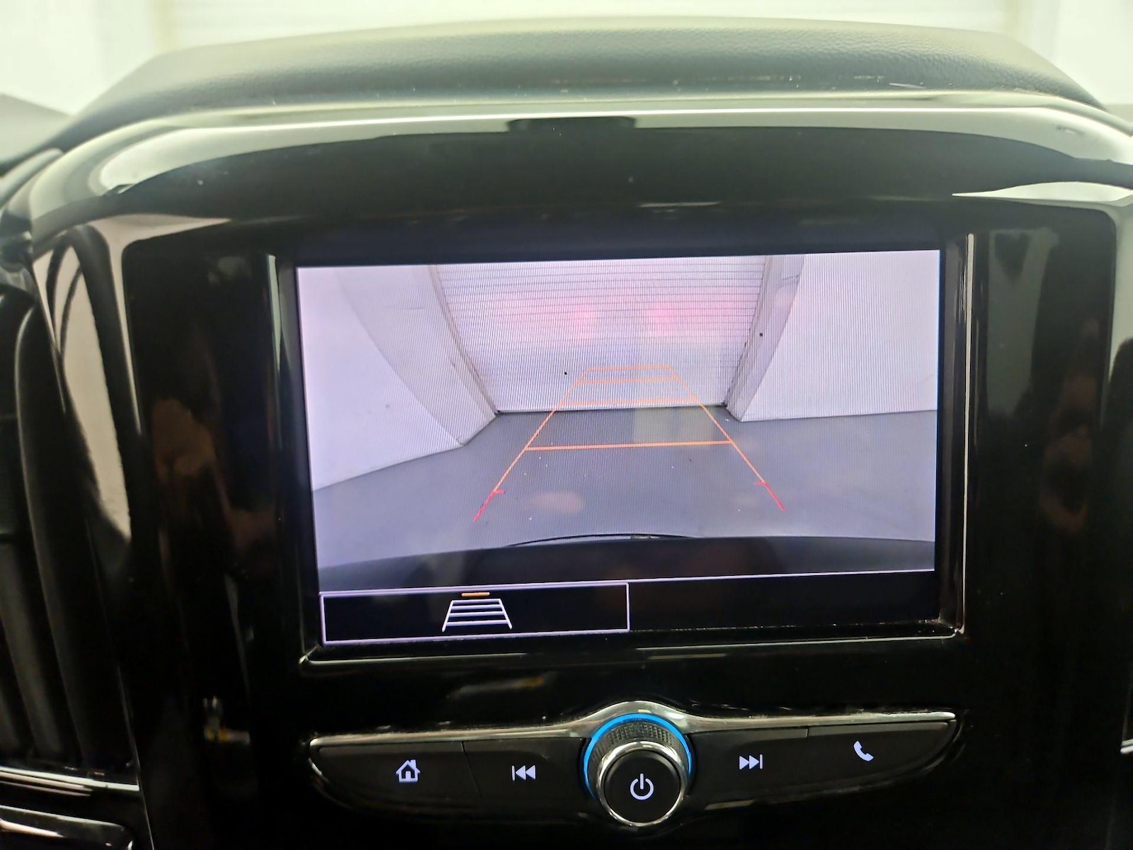 2021 Chevrolet Traverse LS - Photo 15