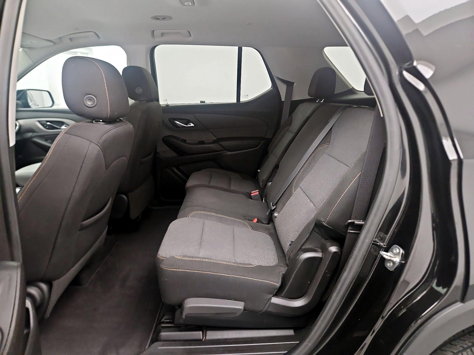 2021 Chevrolet Traverse LS - Photo 20