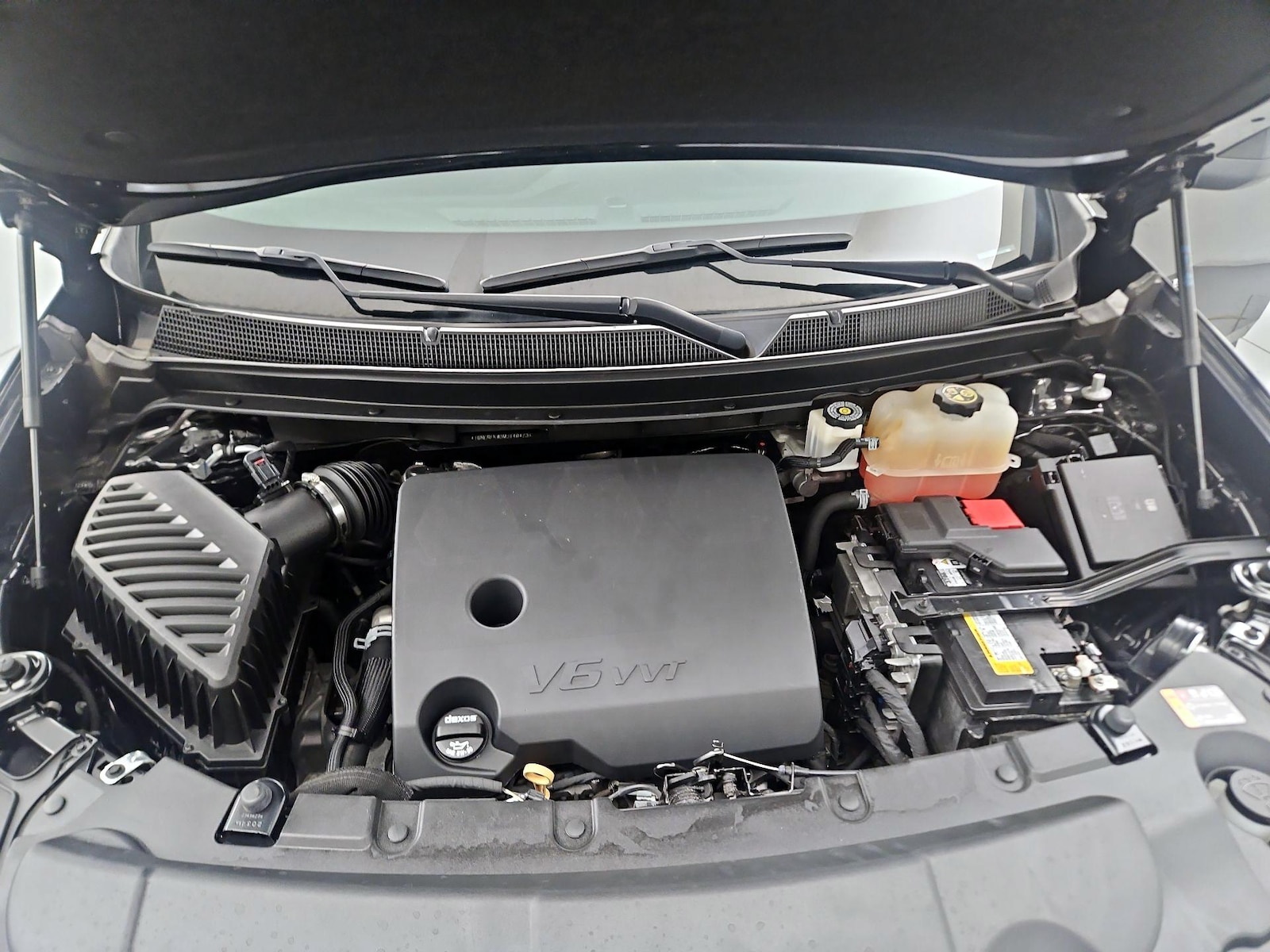 2021 Chevrolet Traverse LS - Photo 22