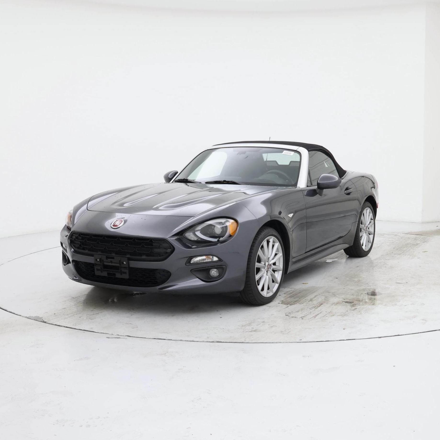 Thumbnail: 2017 Fiat 124 Spider - 4