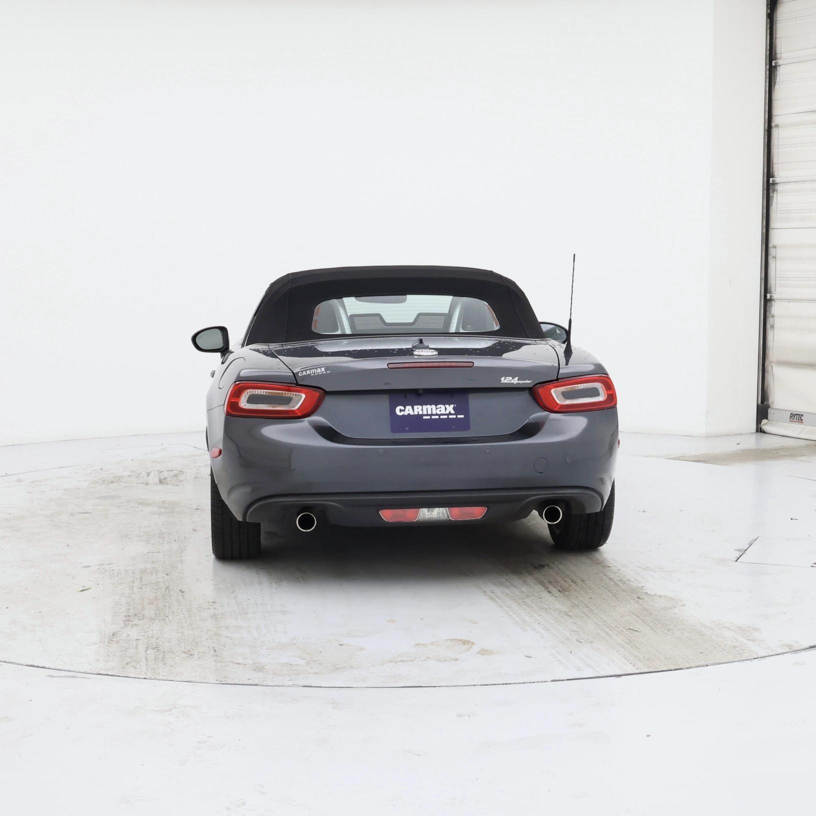 Thumbnail: 2017 Fiat 124 Spider - 6