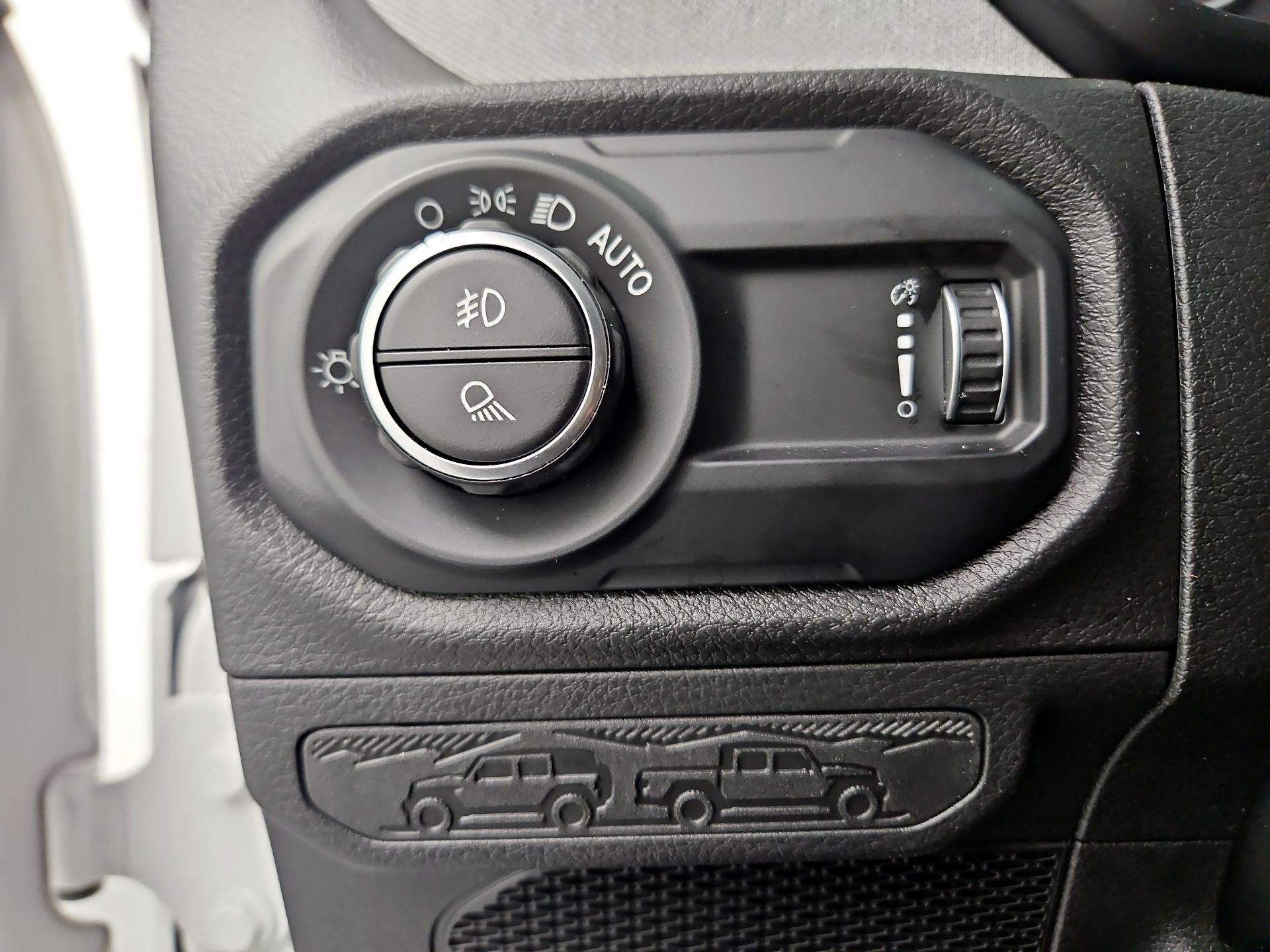 Thumbnail: 2025 Jeep Gladiator - 13