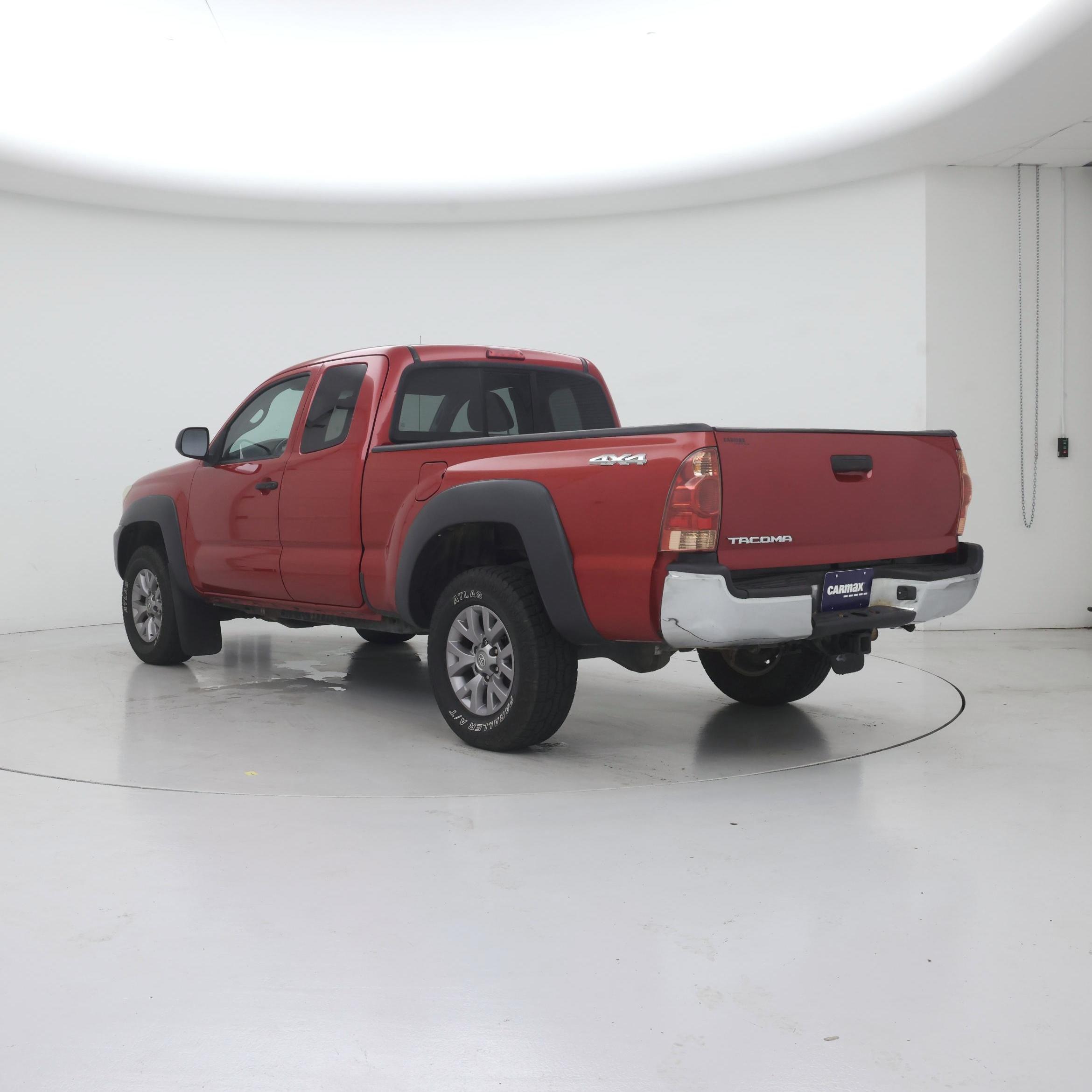 Thumbnail: 2015 Toyota Tacoma - 2