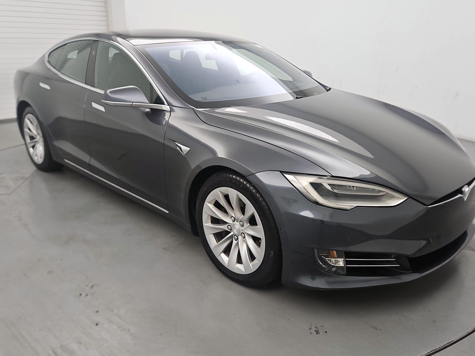 Thumbnail: 2019 Tesla Model S - 1