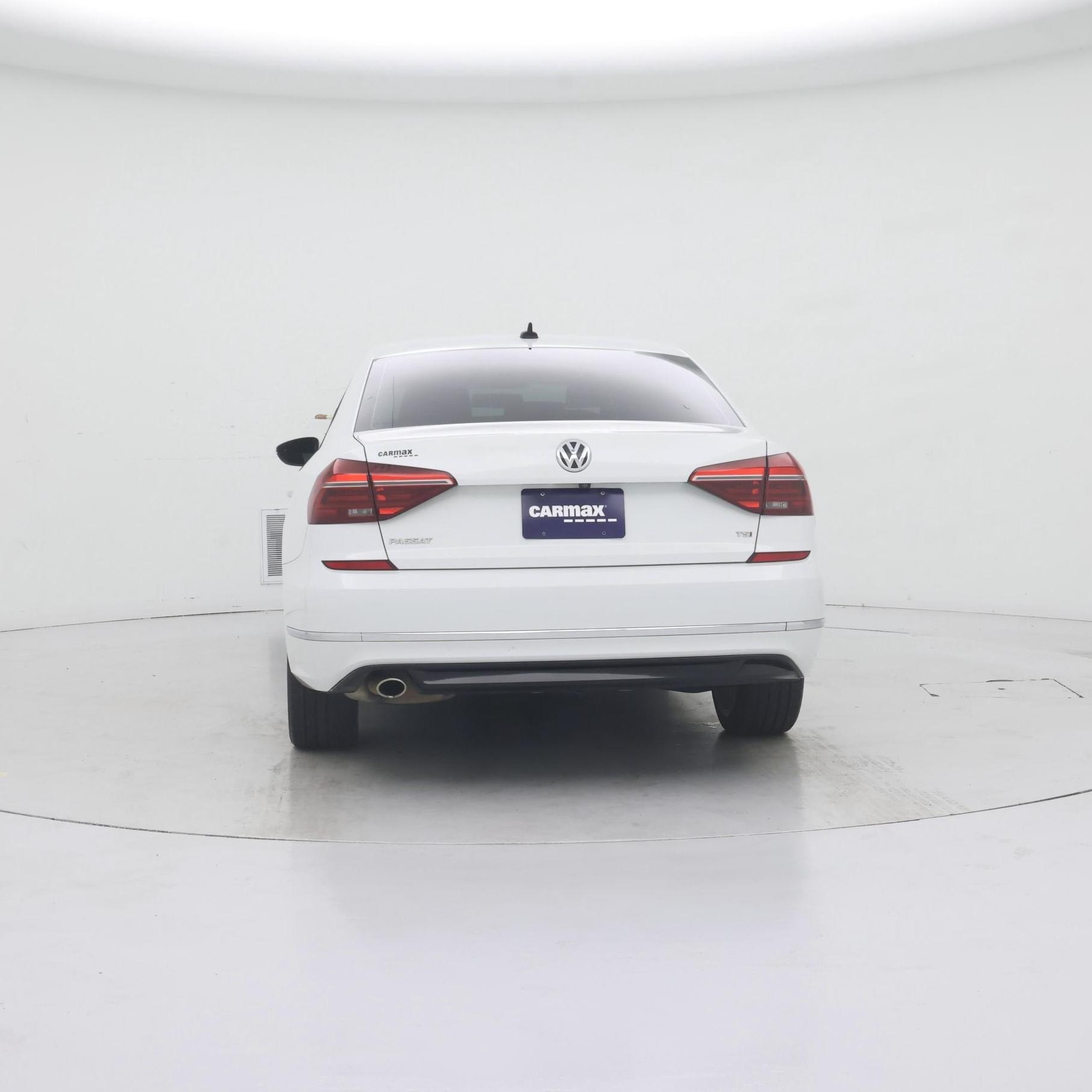 Thumbnail: 2018 Volkswagen Passat - 6