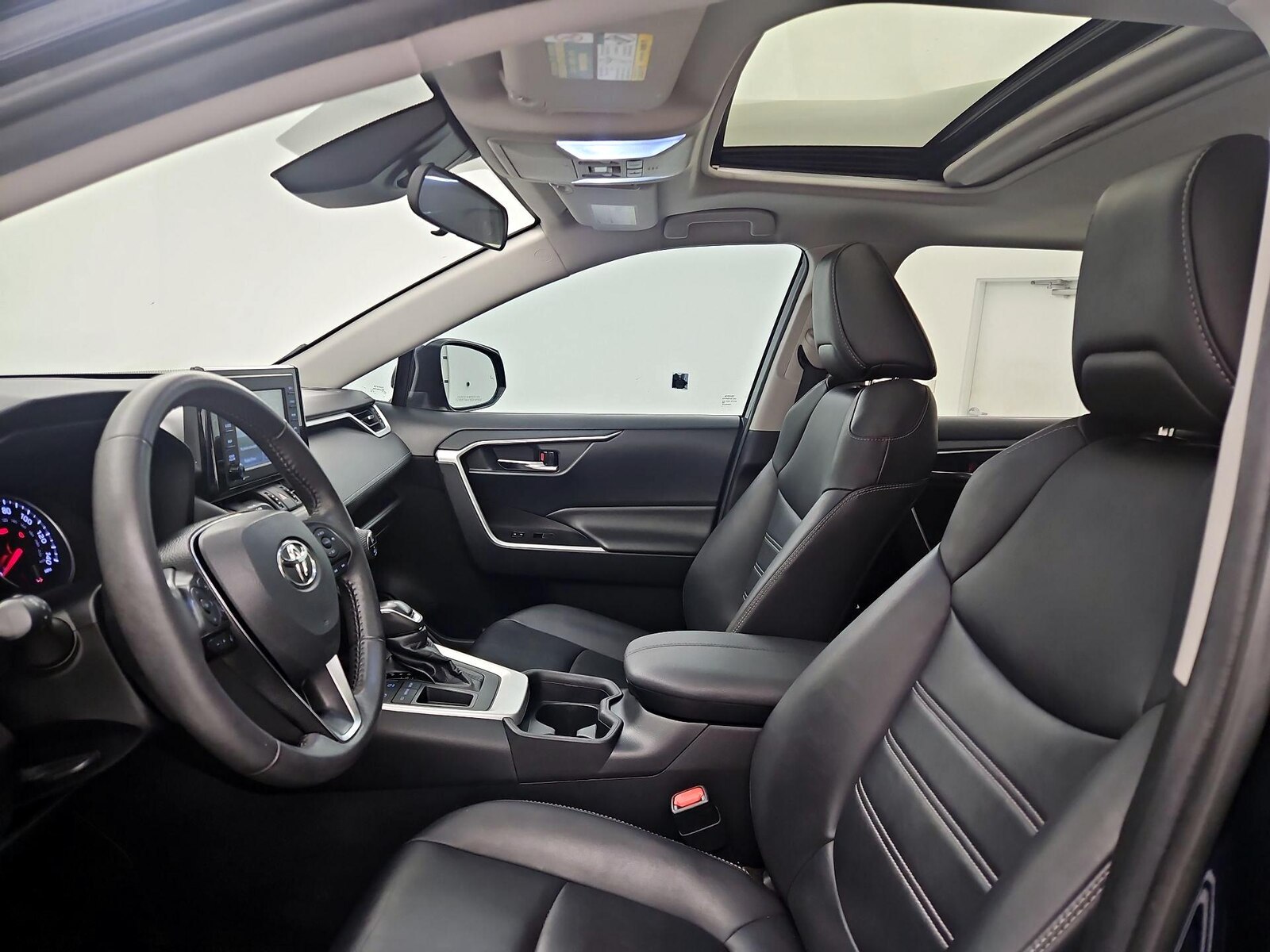 Sunroof(s) & Overhead Airbags