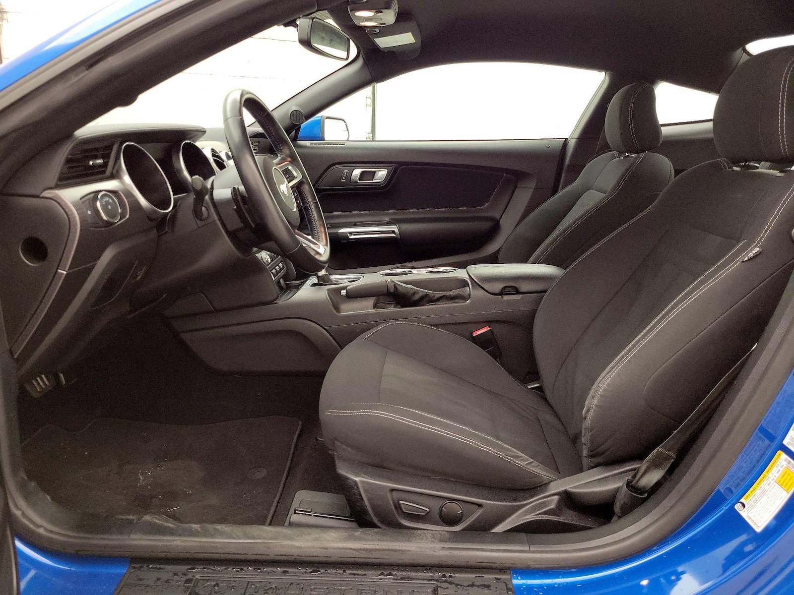 Power Seat(s) & Side Airbags