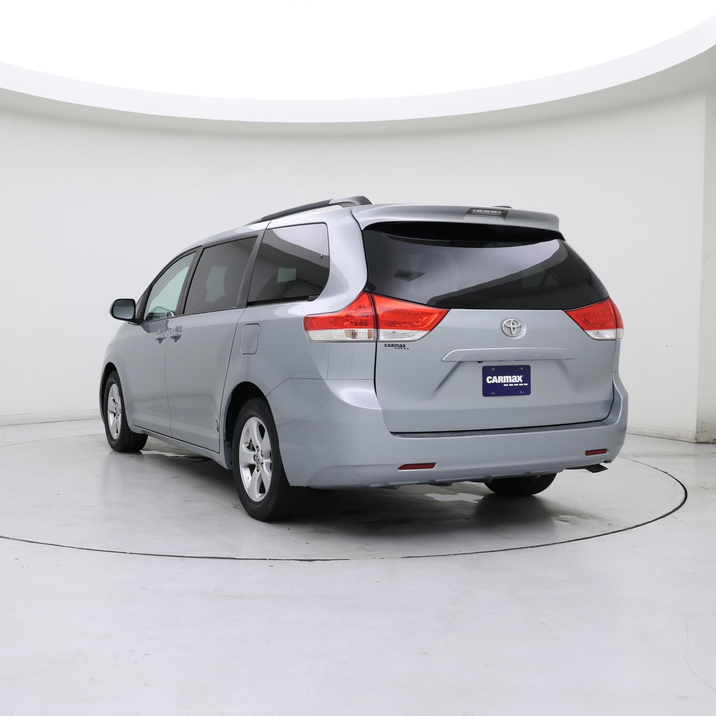 Thumbnail: 2014 Toyota Sienna - 2