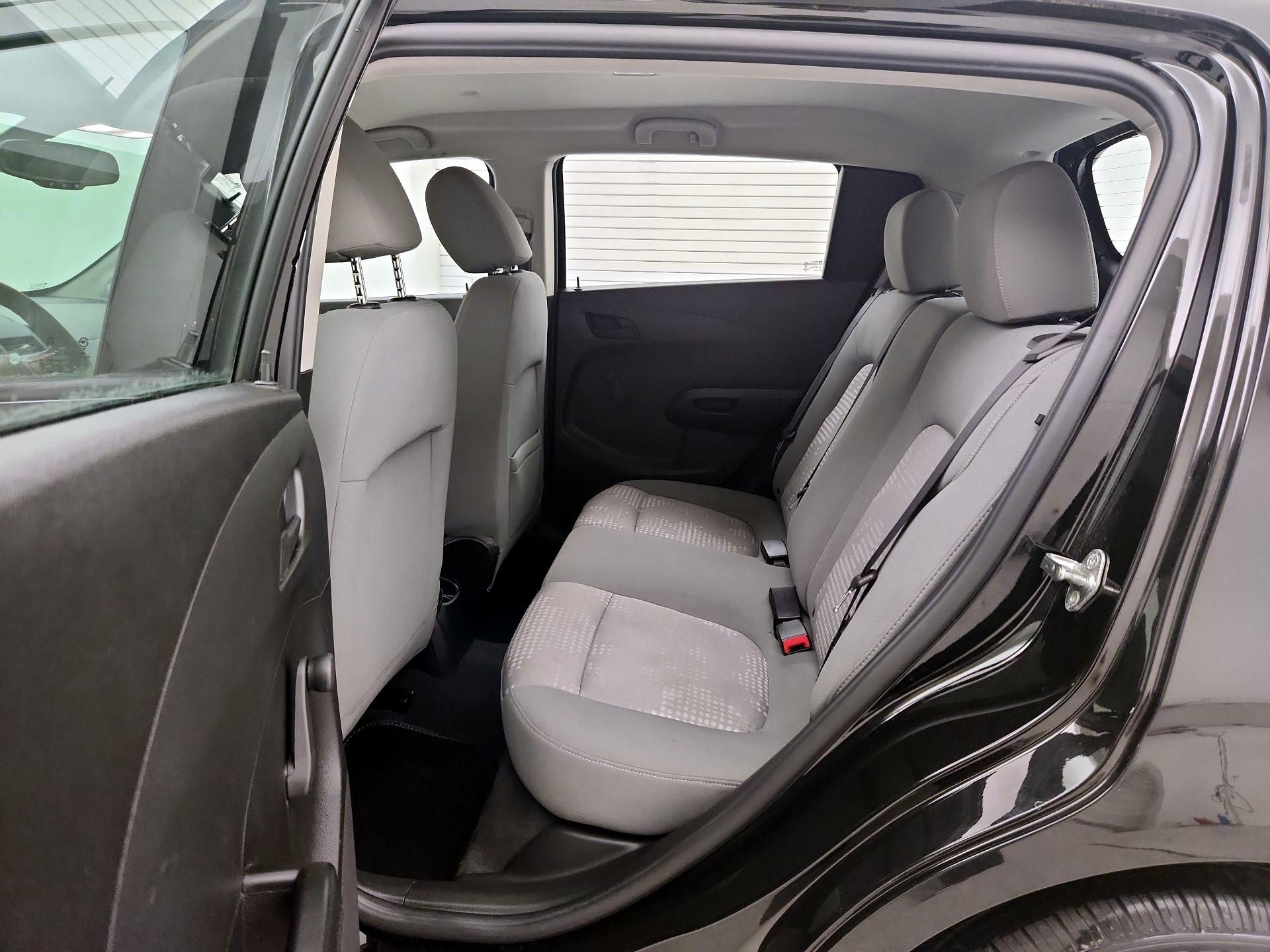 Thumbnail: 2016 Chevrolet Sonic - 18