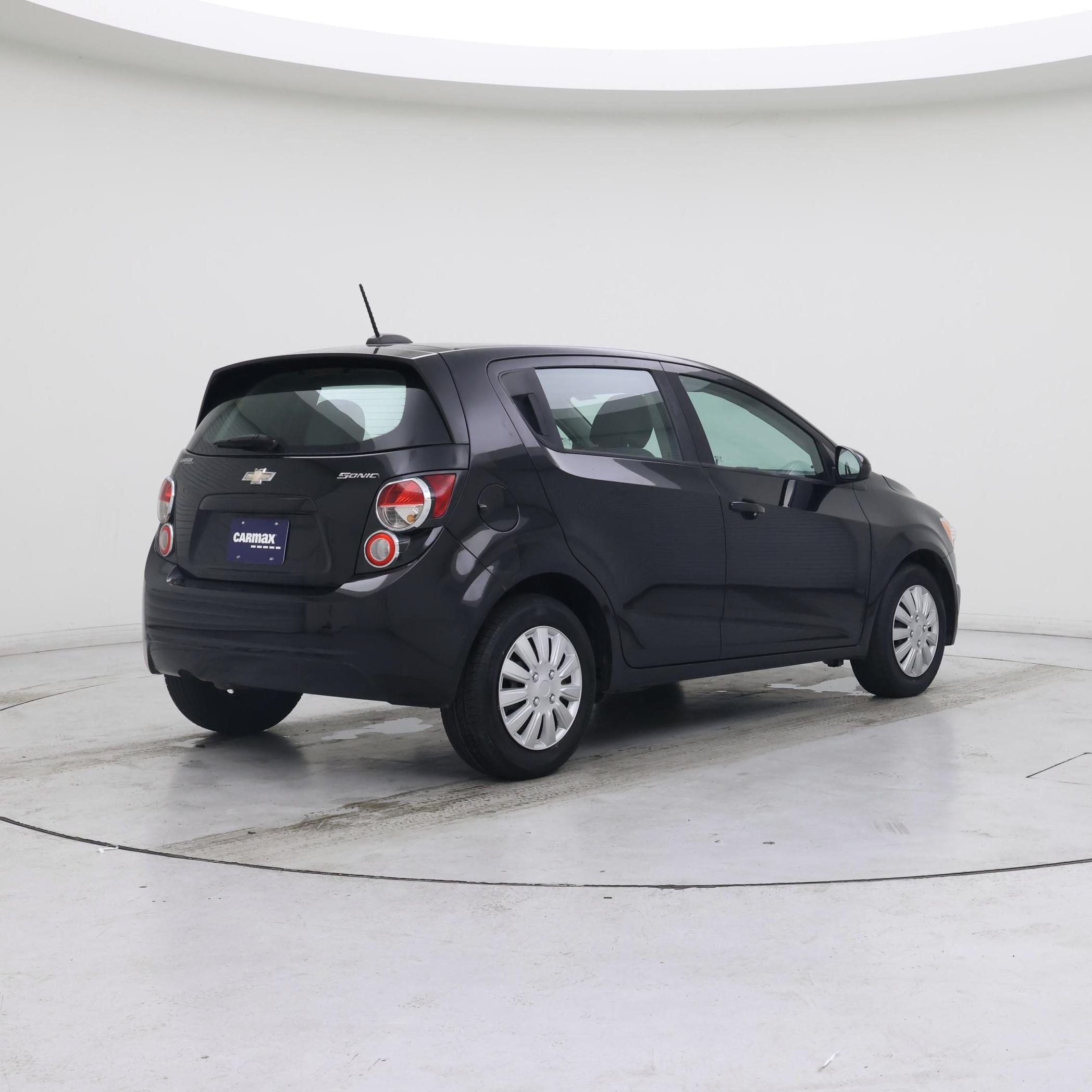 Thumbnail: 2016 Chevrolet Sonic - 8