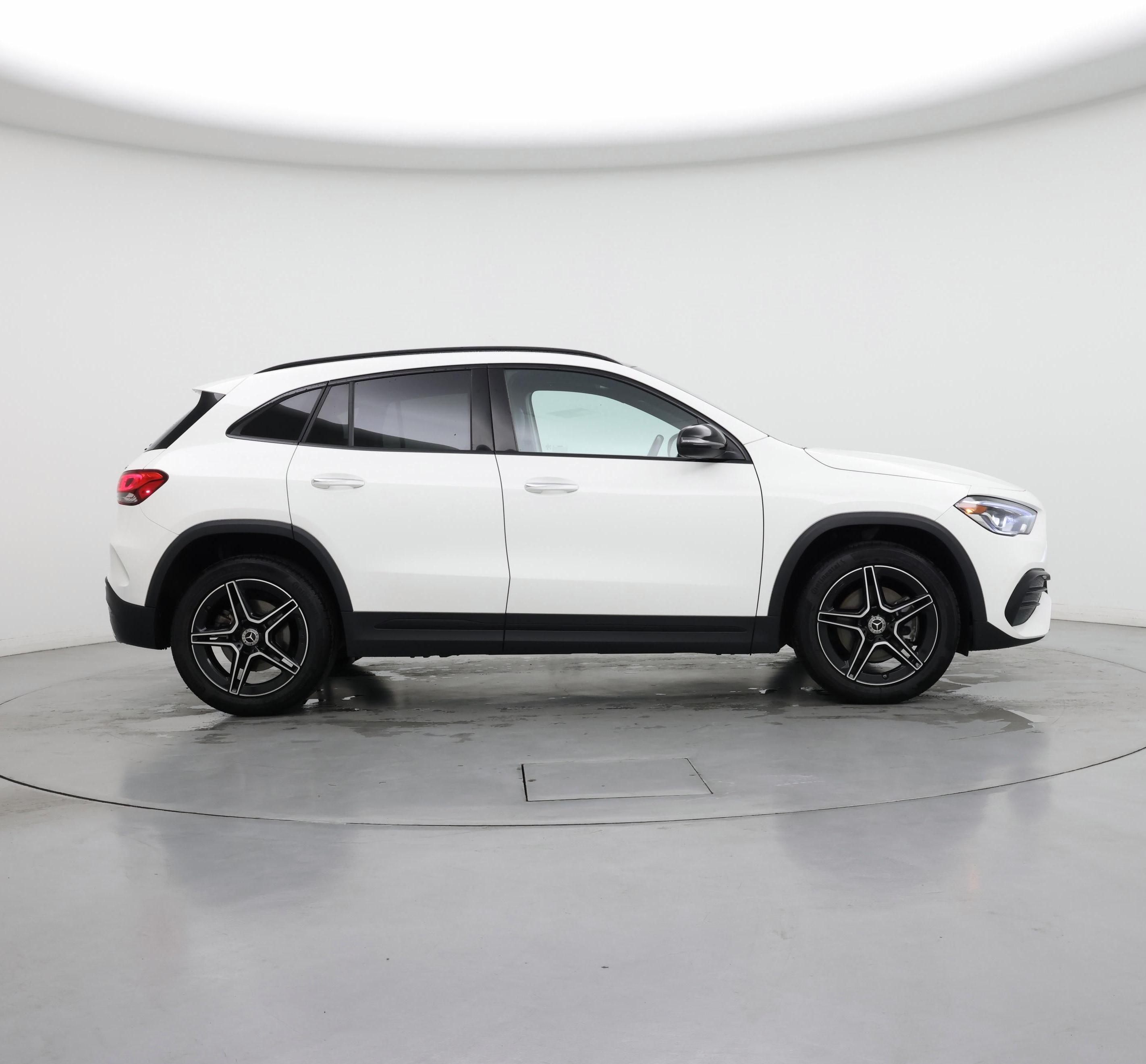 Thumbnail: 2022 Mercedes-Benz GLA - 7