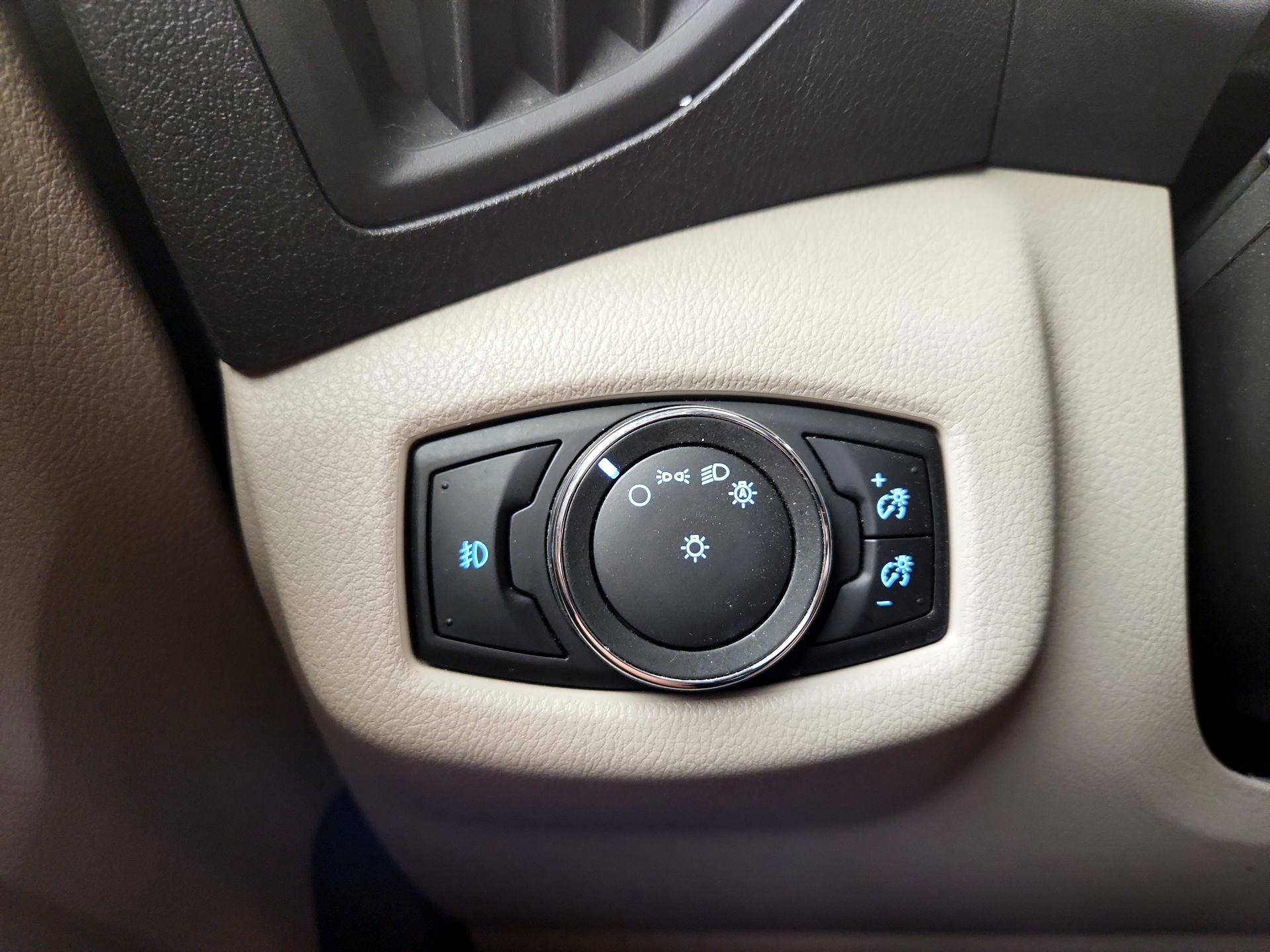 Thumbnail: 2016 Ford Transit Series - 13