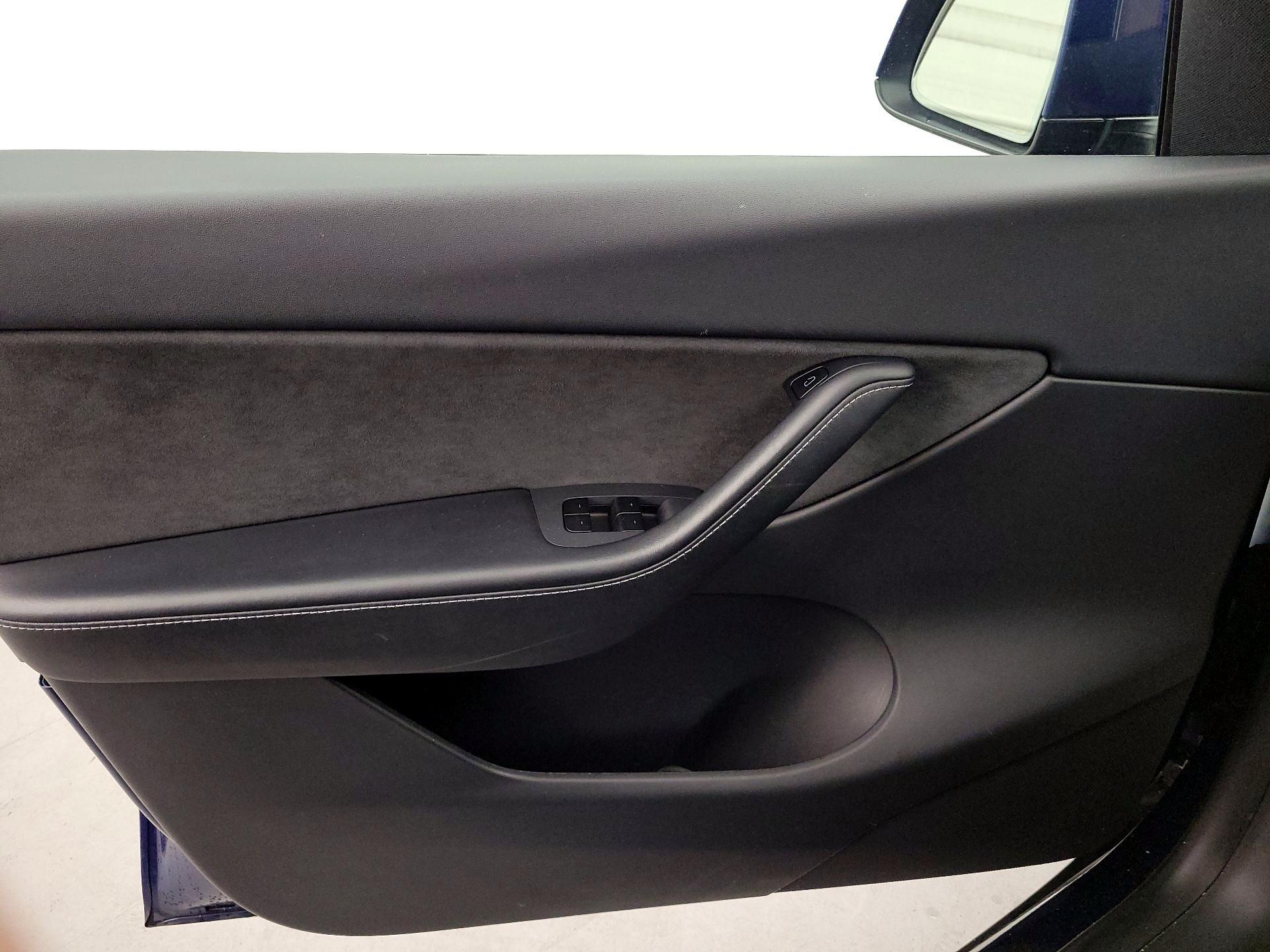 Thumbnail: 2021 Tesla Model Y - 12