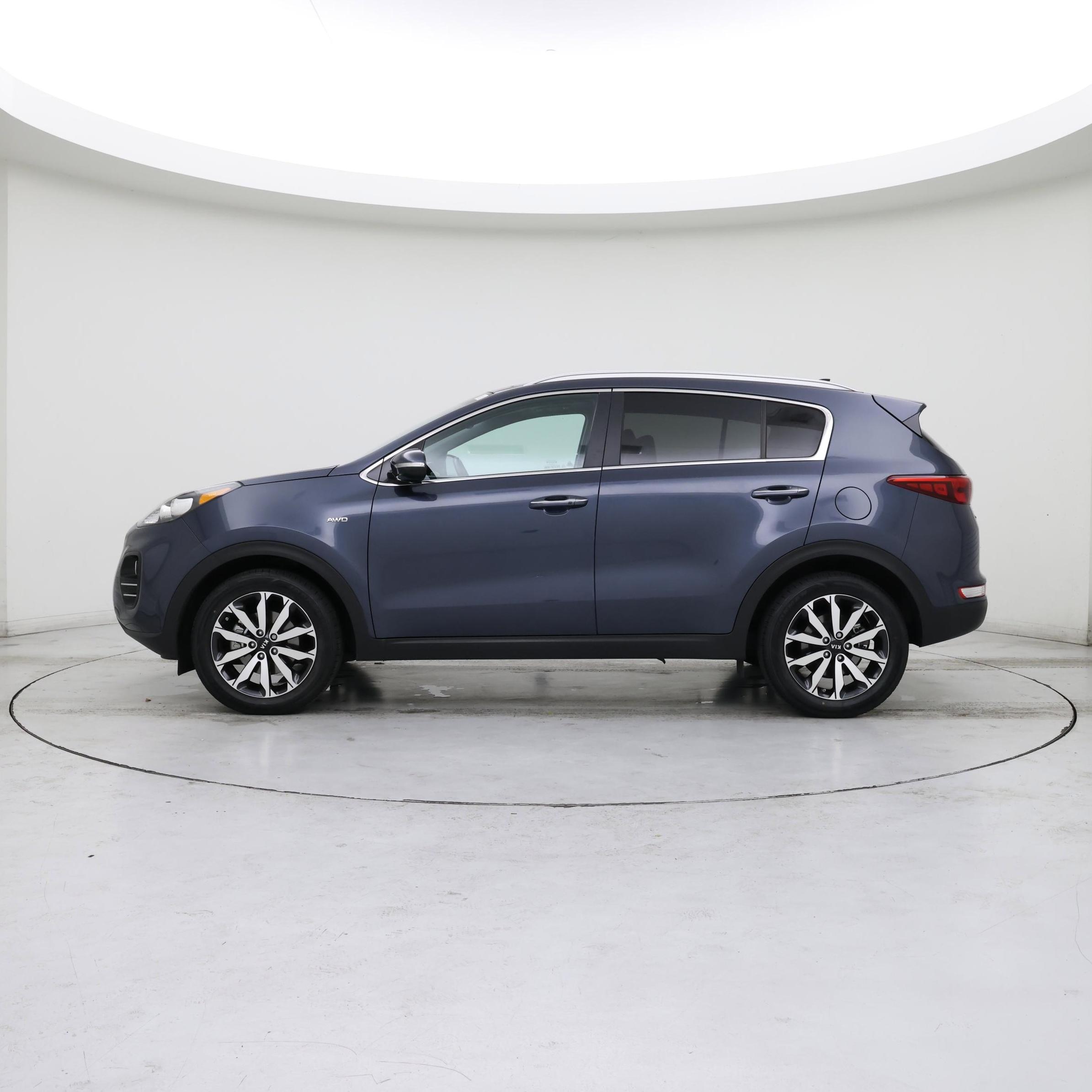 Thumbnail: 2017 Kia Sportage - 3
