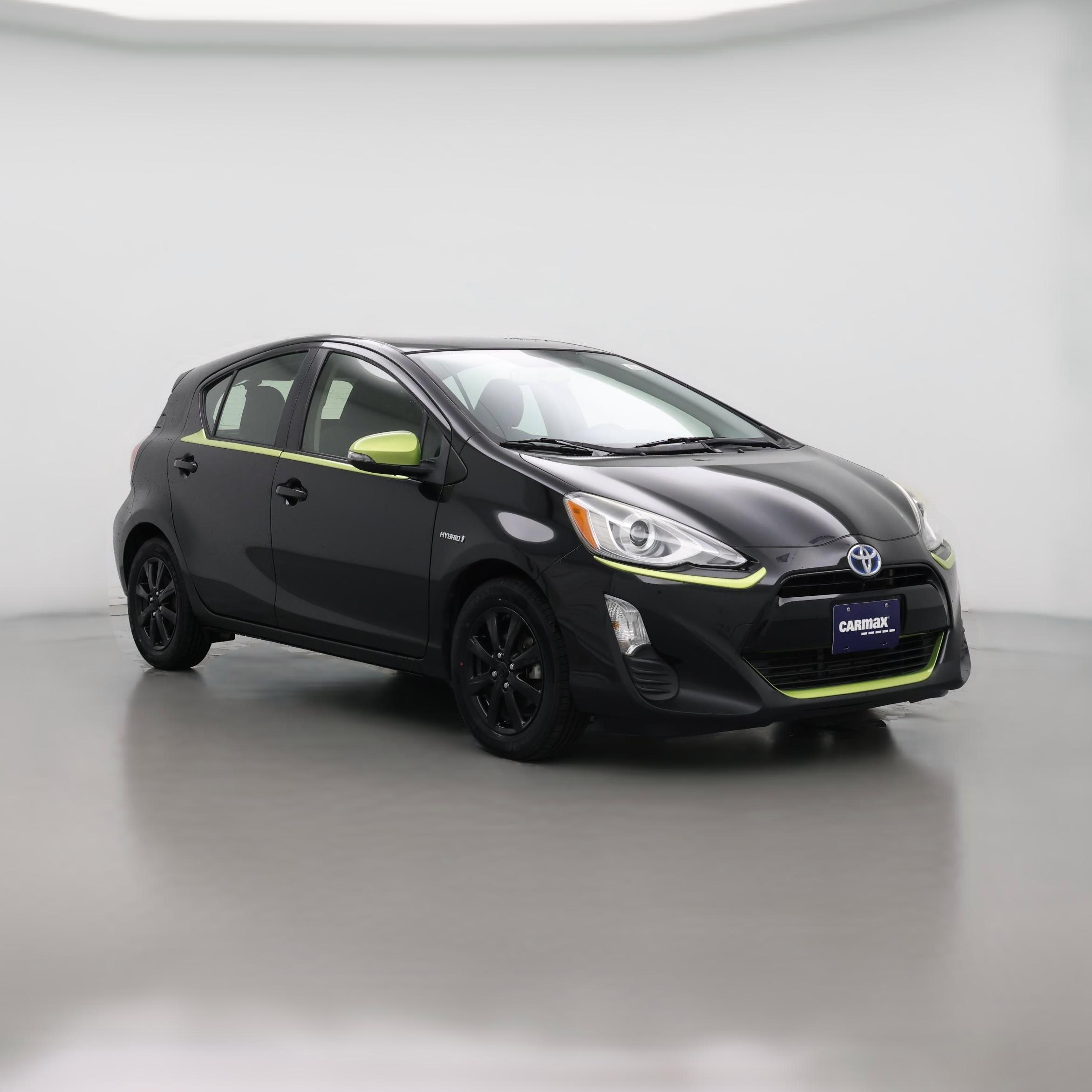 Thumbnail: 2016 Toyota Prius c - 1