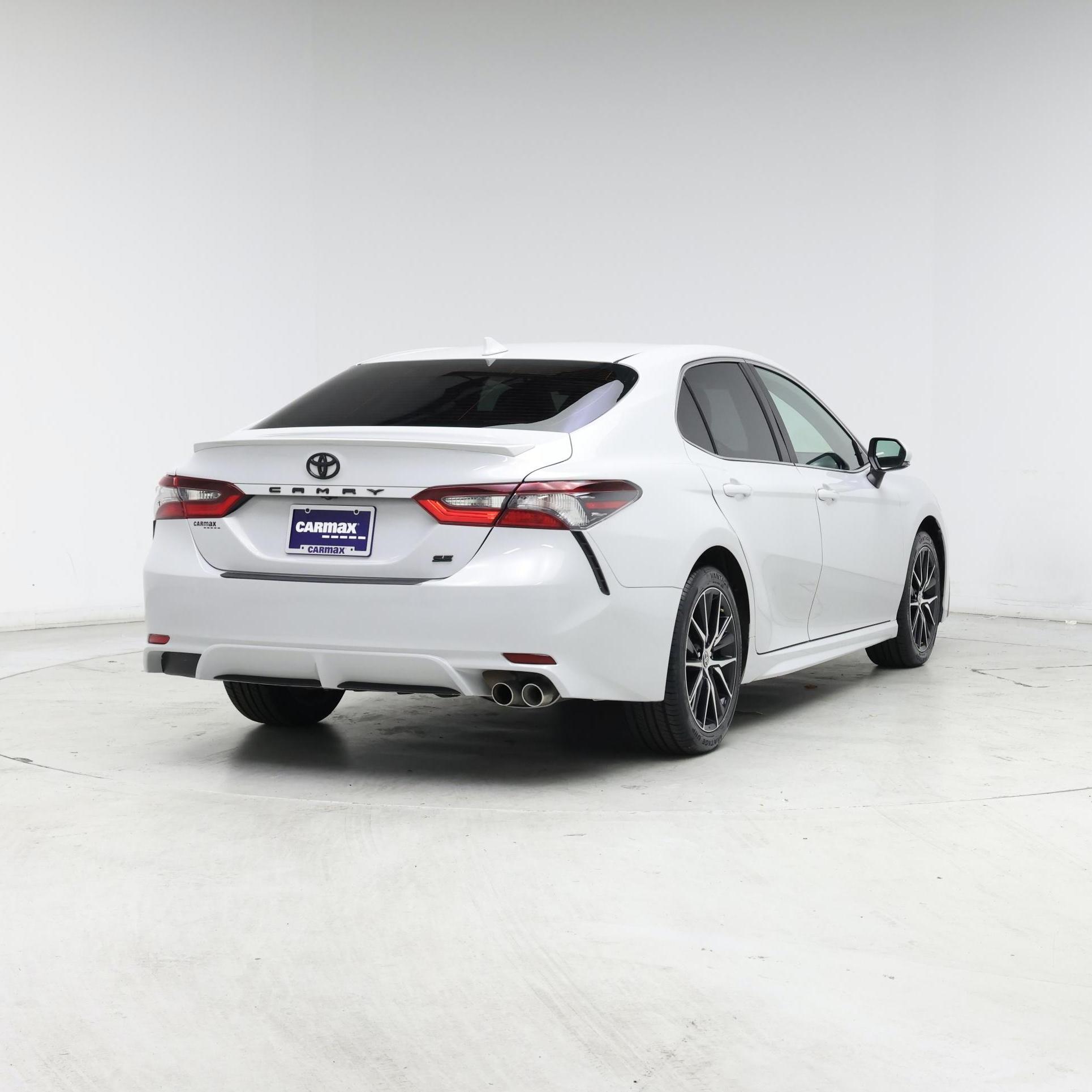 Thumbnail: 2024 Toyota Camry - 8