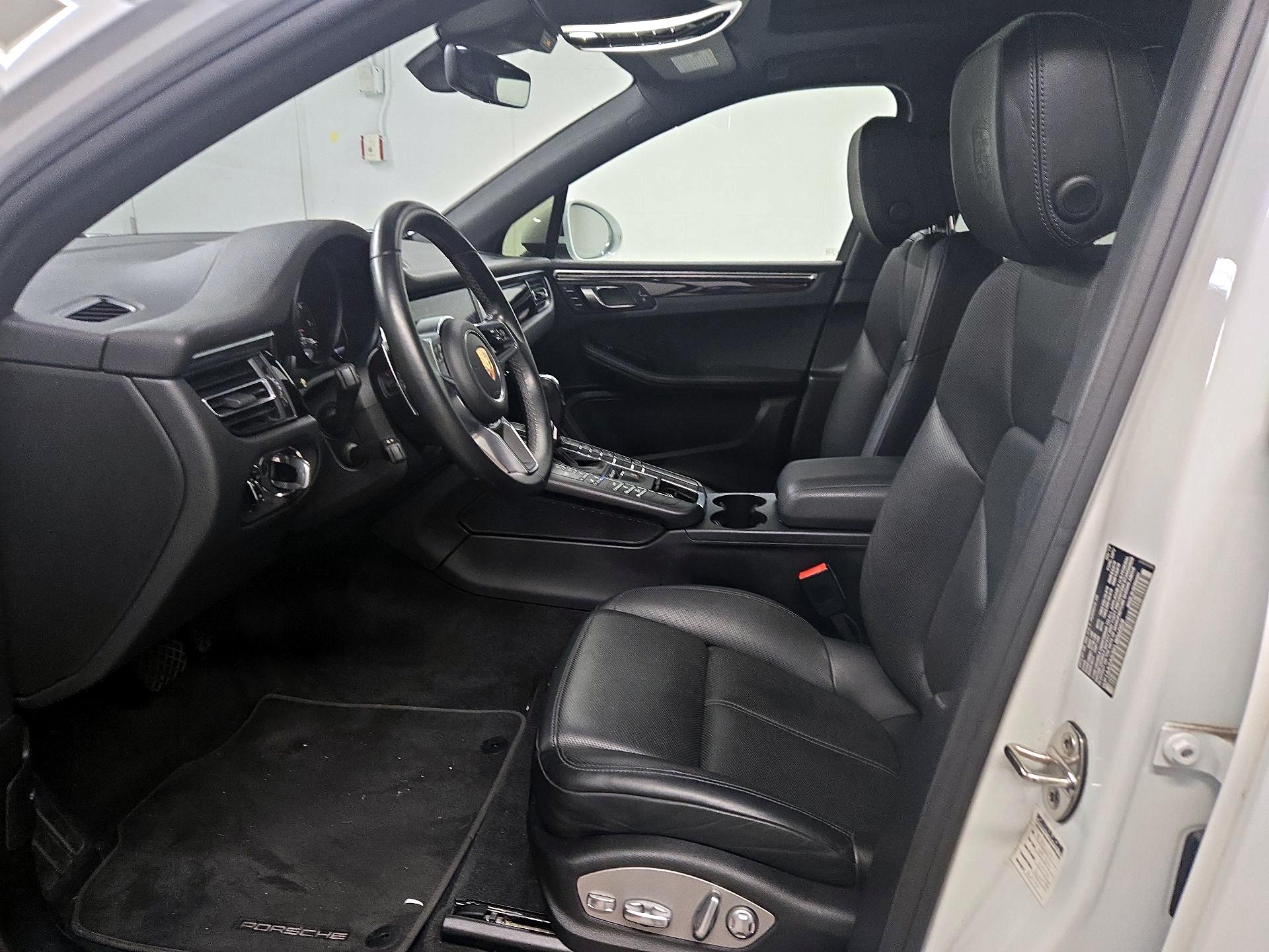 Thumbnail: 2019 Porsche Macan - 11