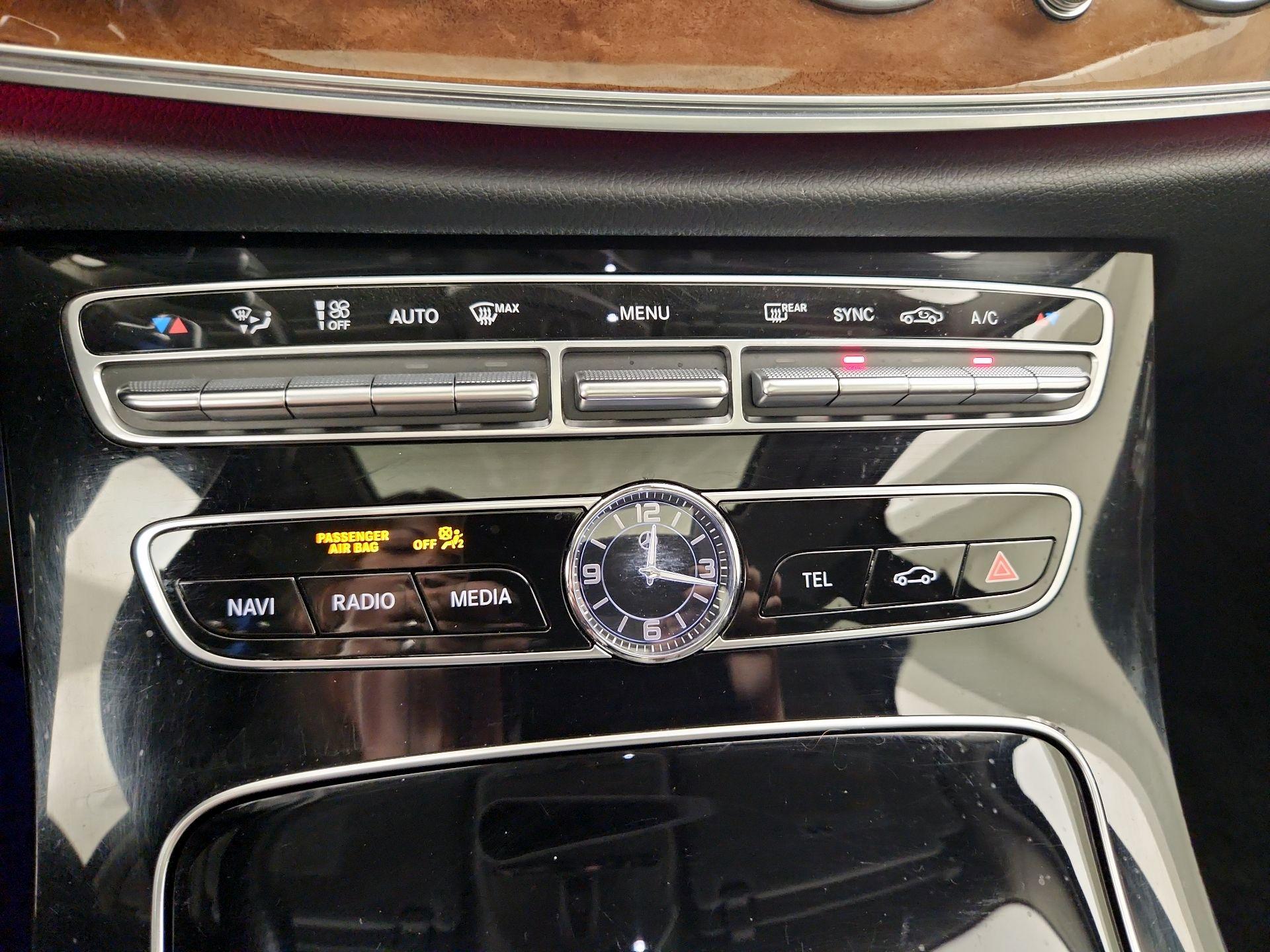 Thumbnail: 2018 Mercedes-Benz E-Class - 17