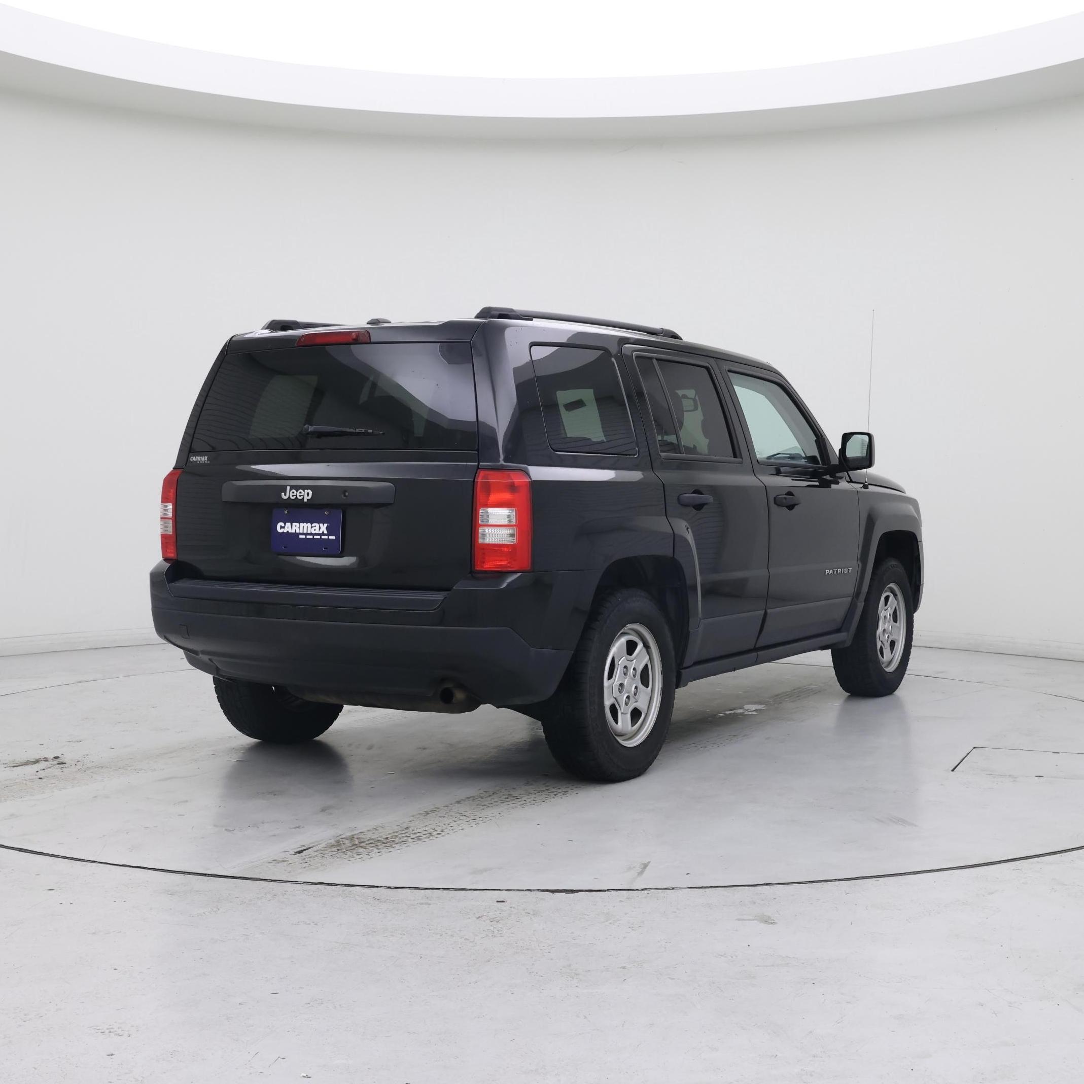 Thumbnail: 2017 Jeep Patriot - 8