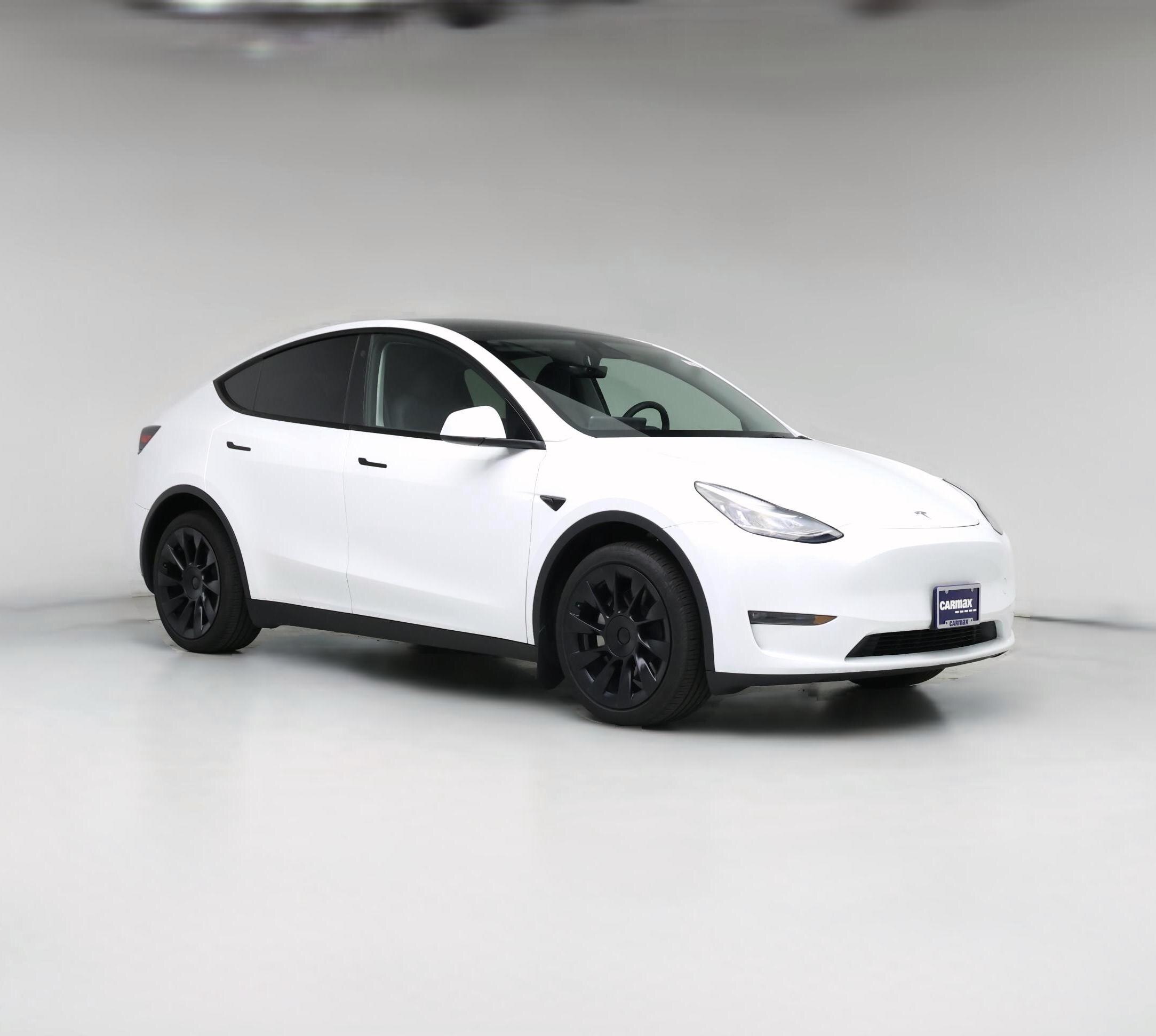 Thumbnail: 2023 Tesla Model Y - 1