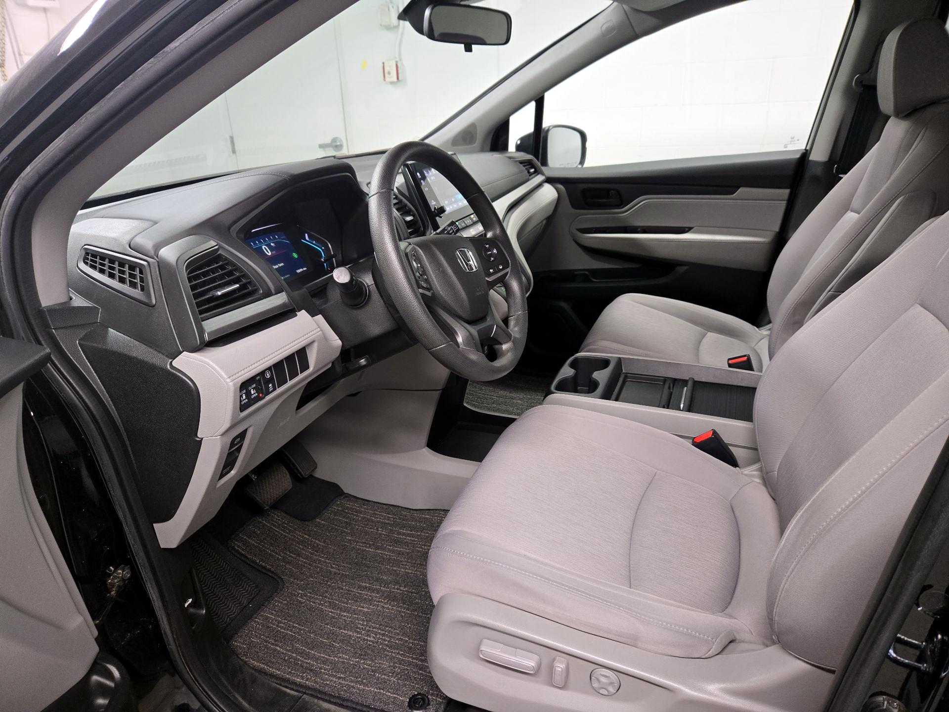 Thumbnail: 2022 Honda Odyssey - 11