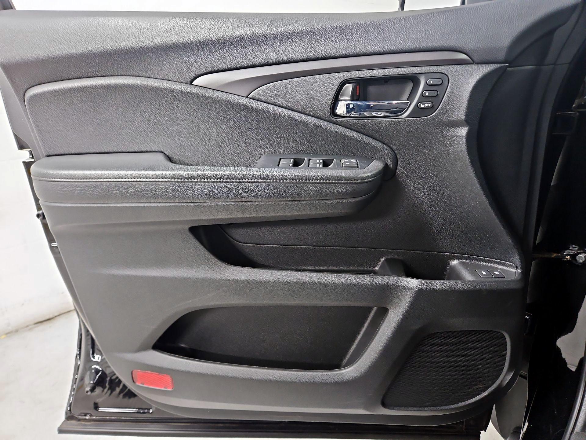 Thumbnail: 2021 Honda Pilot - 12