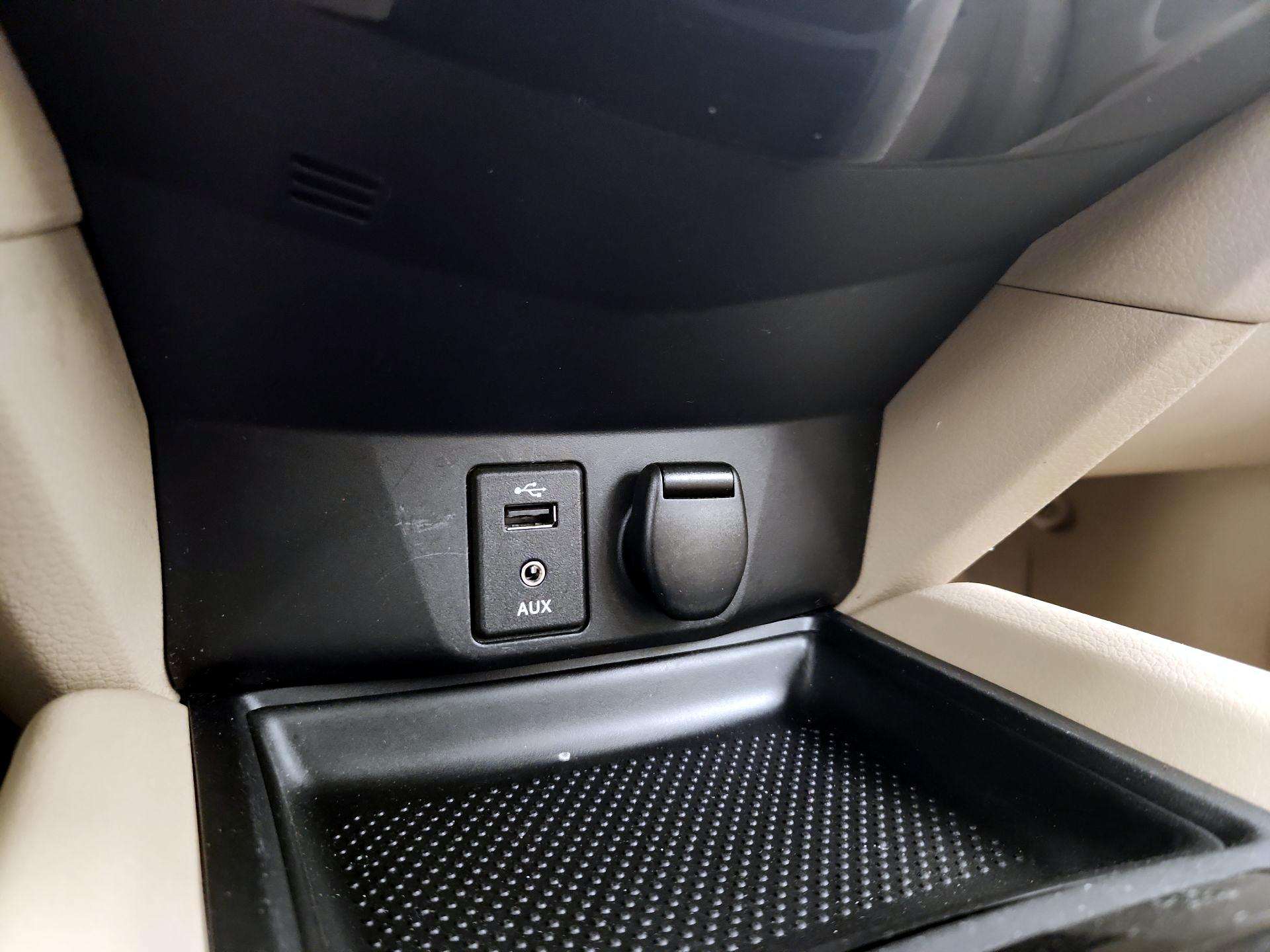 Thumbnail: 2015 Nissan Rogue - 18