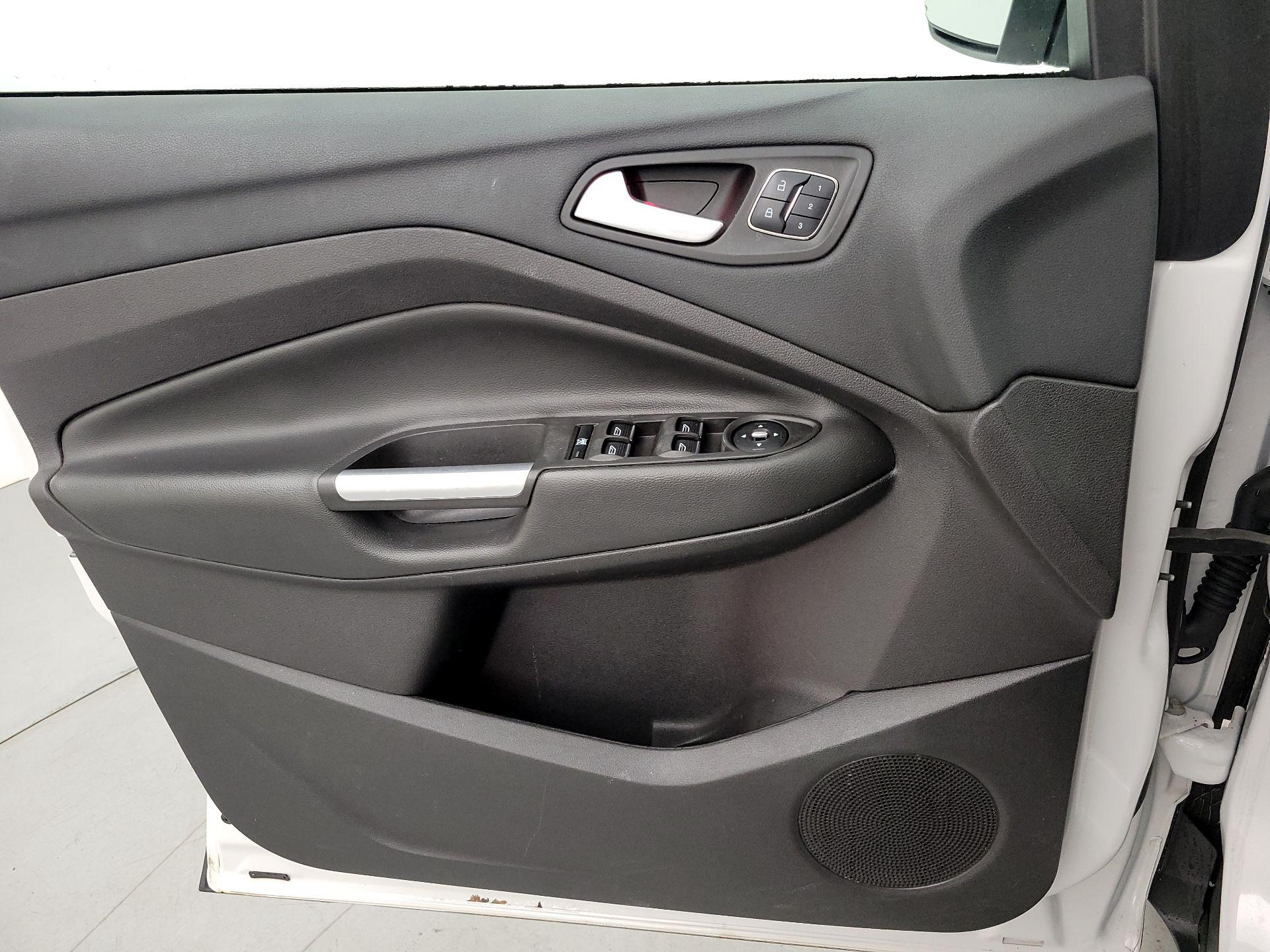Thumbnail: 2016 Ford Escape - 12