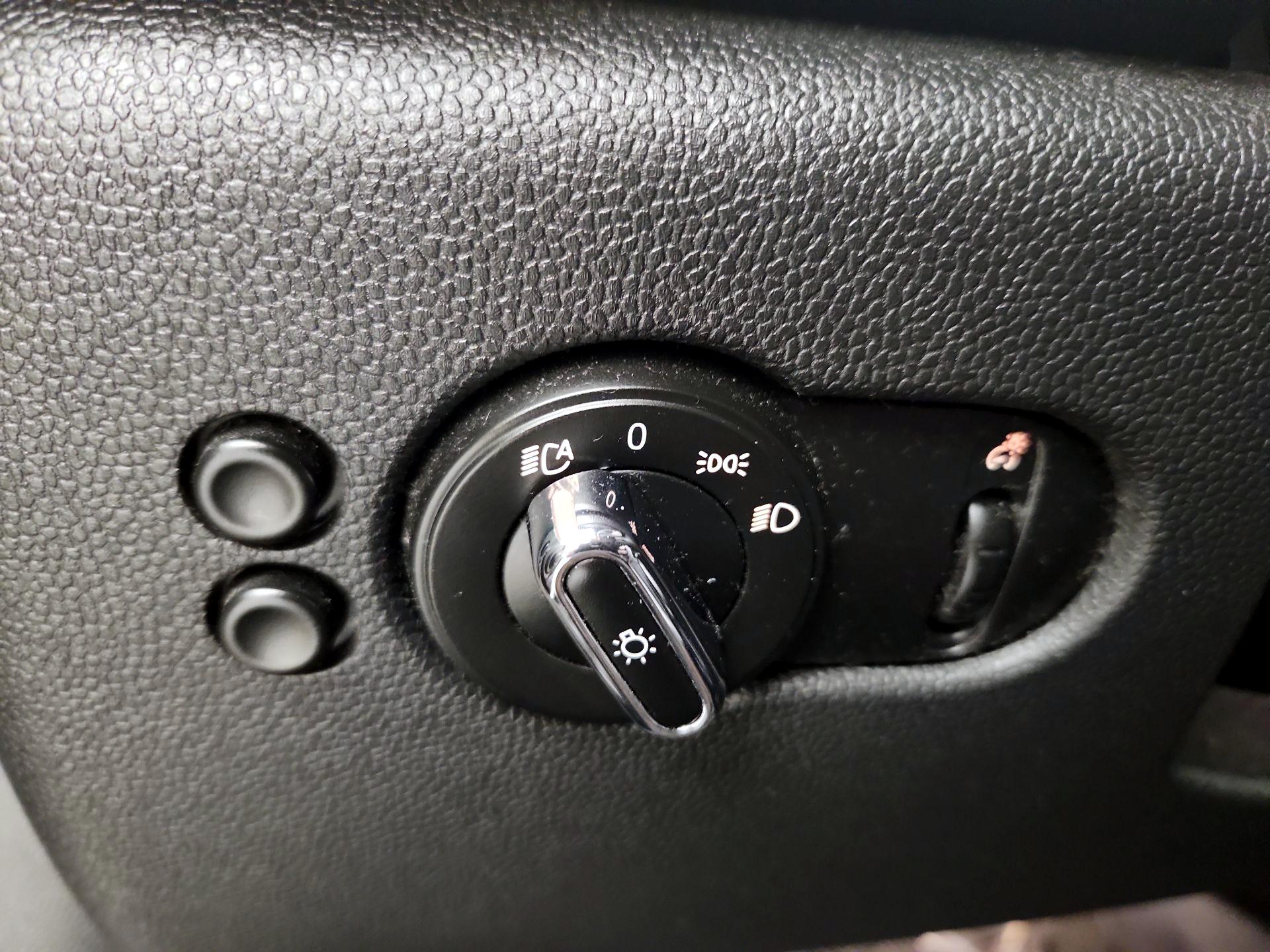 Thumbnail: 2019 MINI Cooper - 13