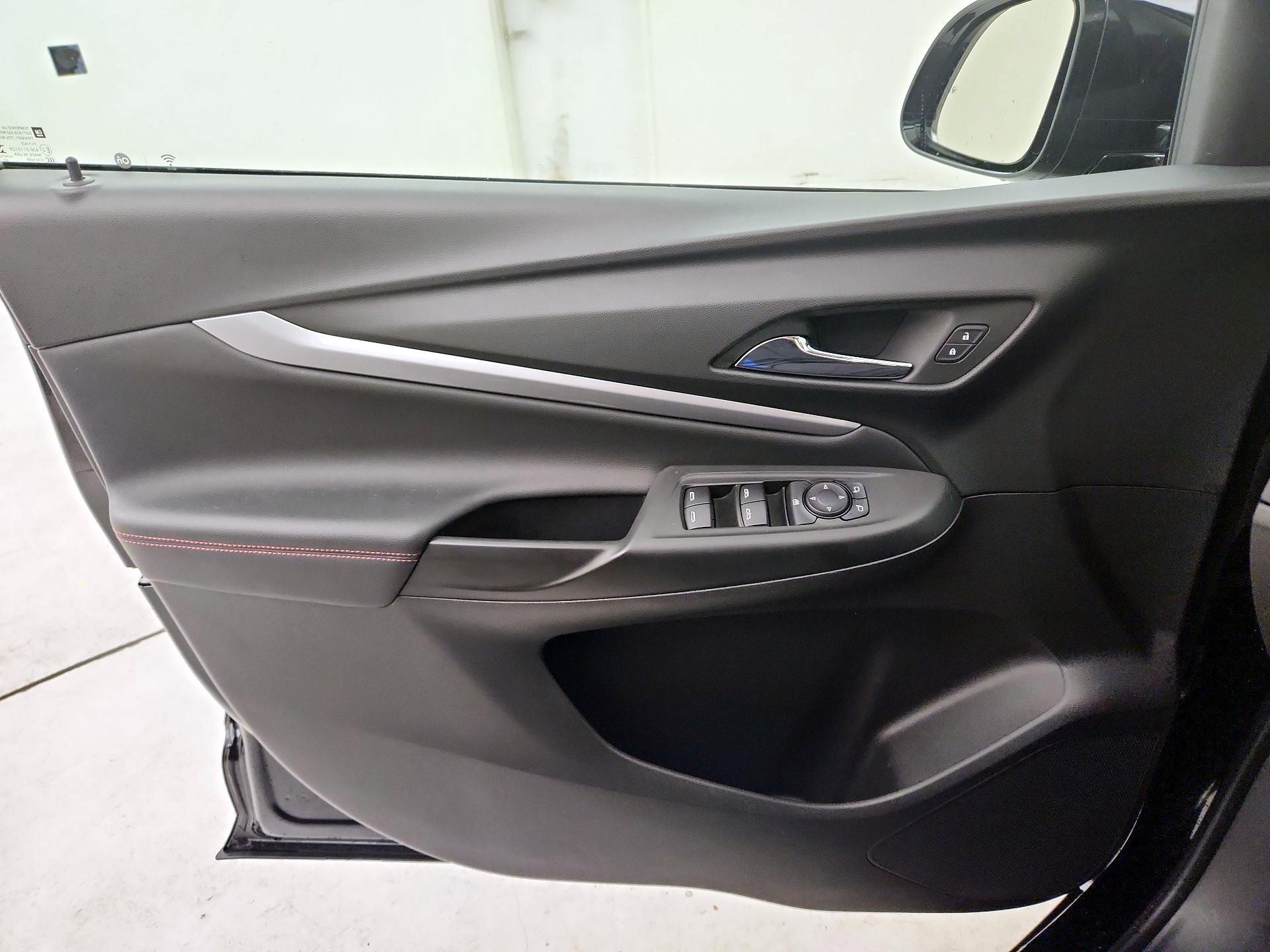 Thumbnail: 2023 Chevrolet Bolt EUV - 12