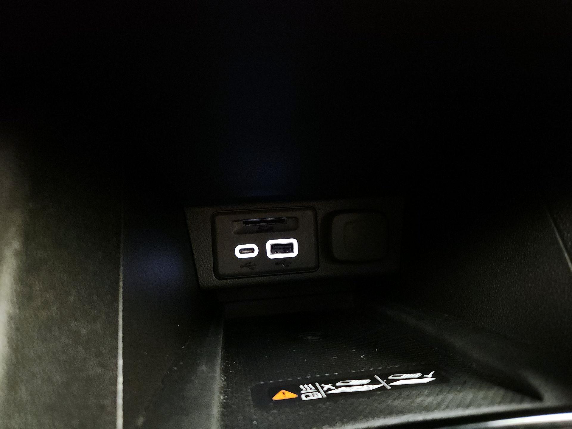 Thumbnail: 2023 Chevrolet Bolt EUV - 18