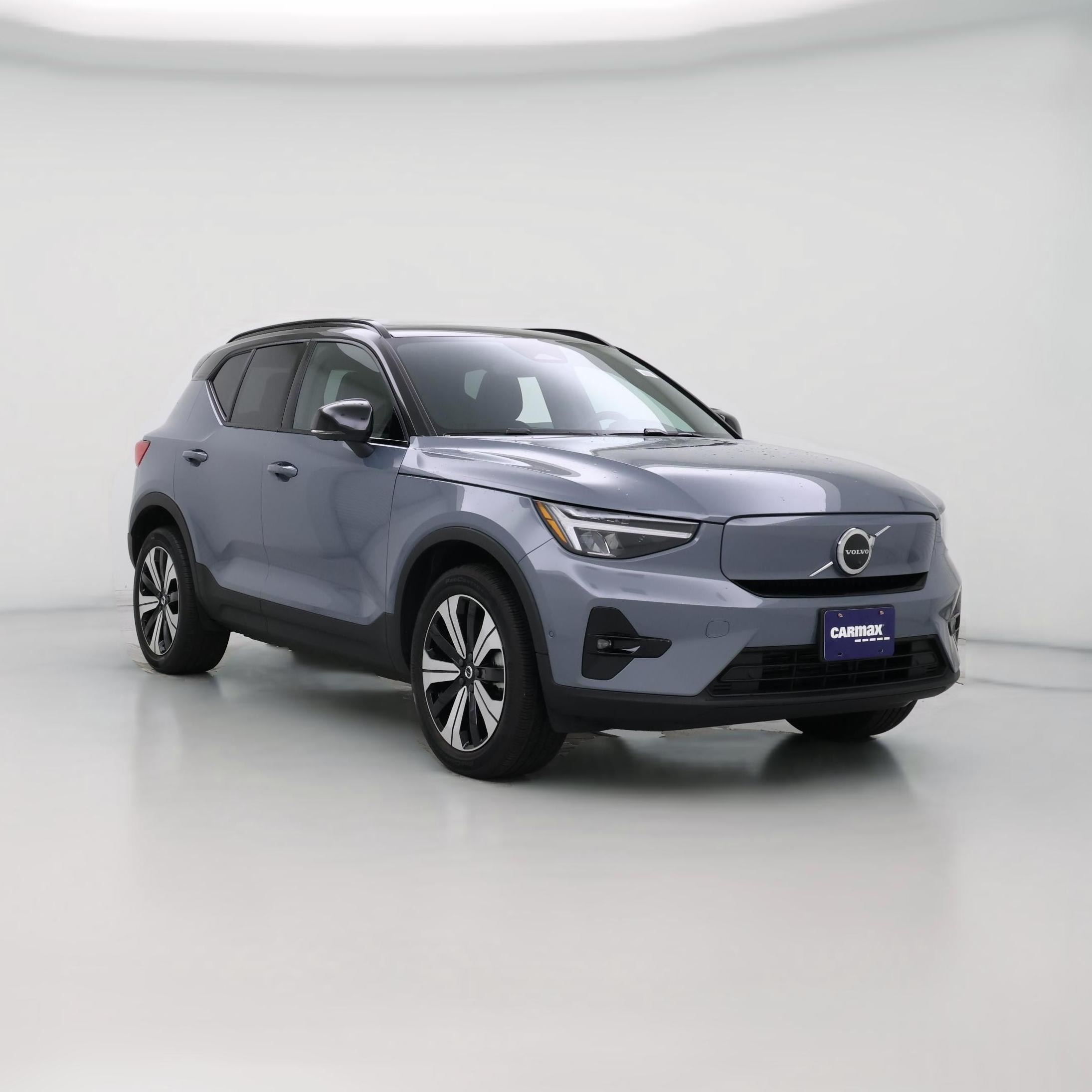 Thumbnail: 2023 Volvo XC40 - 1
