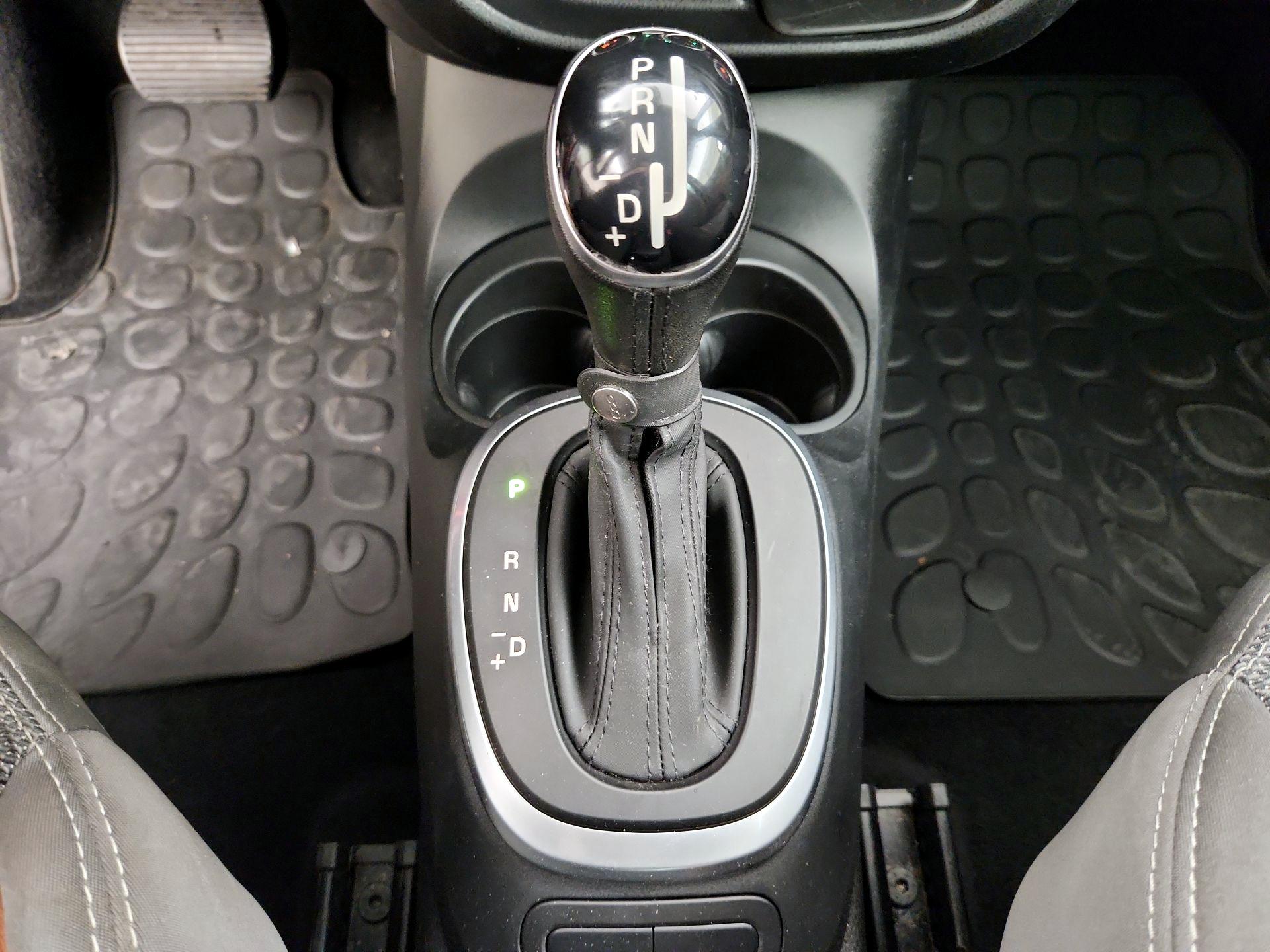 Thumbnail: 2016 Fiat 500L - 17