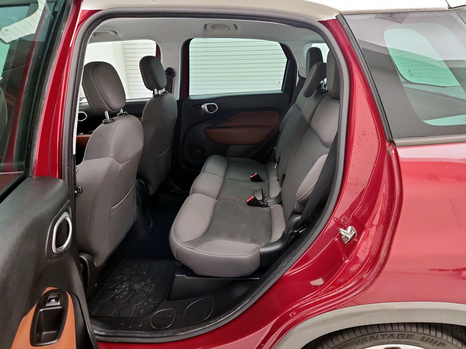 Thumbnail: 2016 Fiat 500L - 19