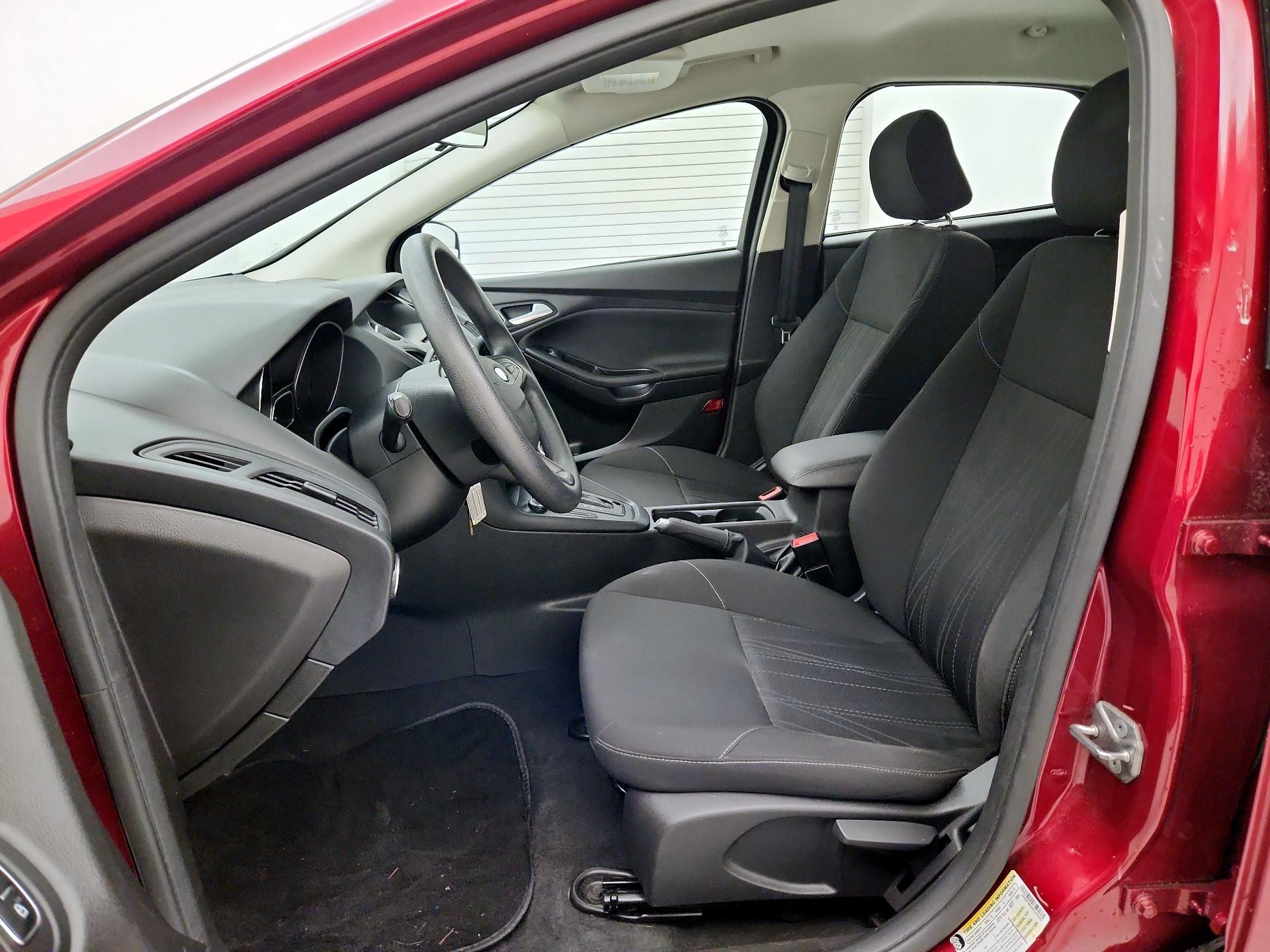 Thumbnail: 2016 Ford Focus - 11