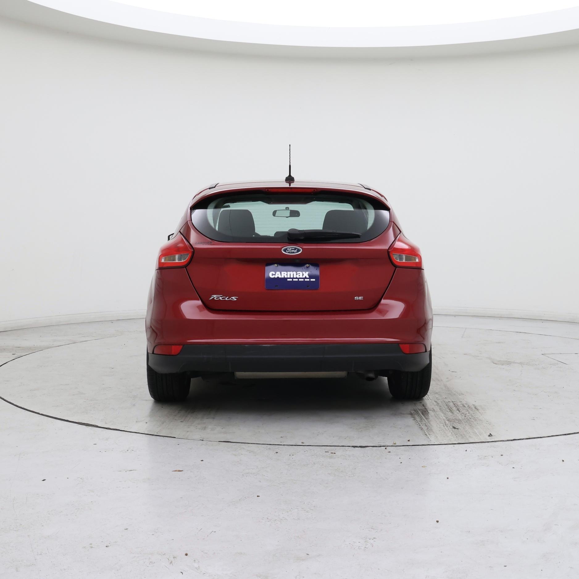 Thumbnail: 2016 Ford Focus - 6
