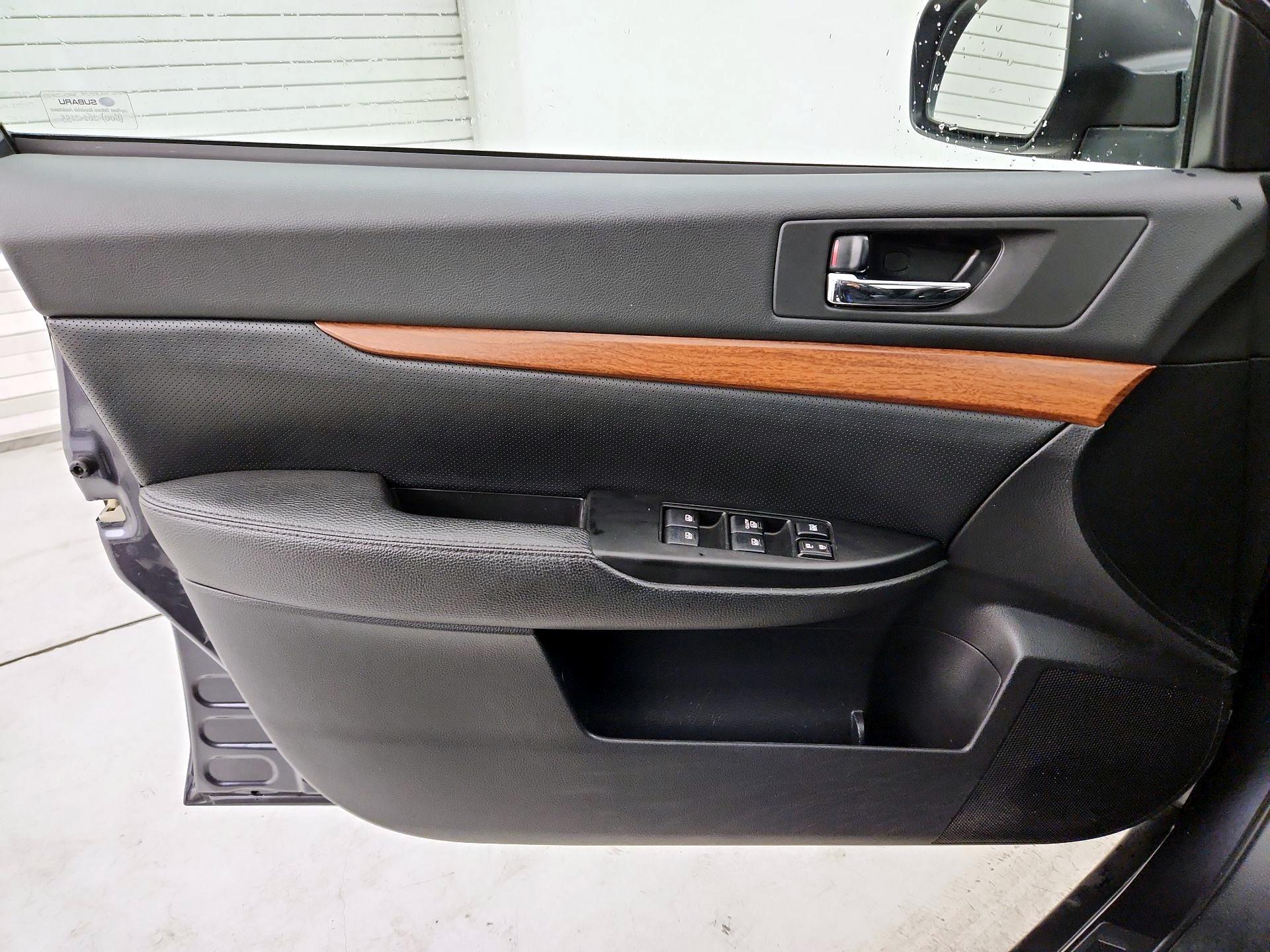 Thumbnail: 2013 Subaru Outback - 12