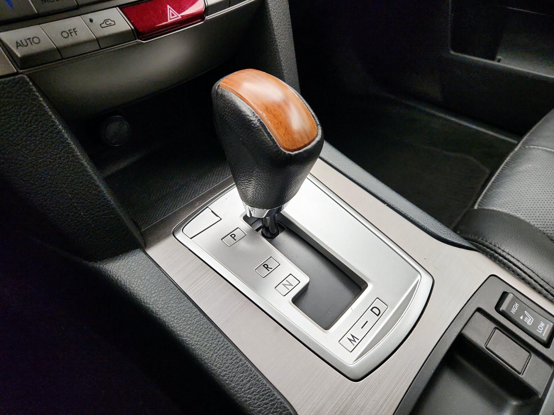 Thumbnail: 2013 Subaru Outback - 18