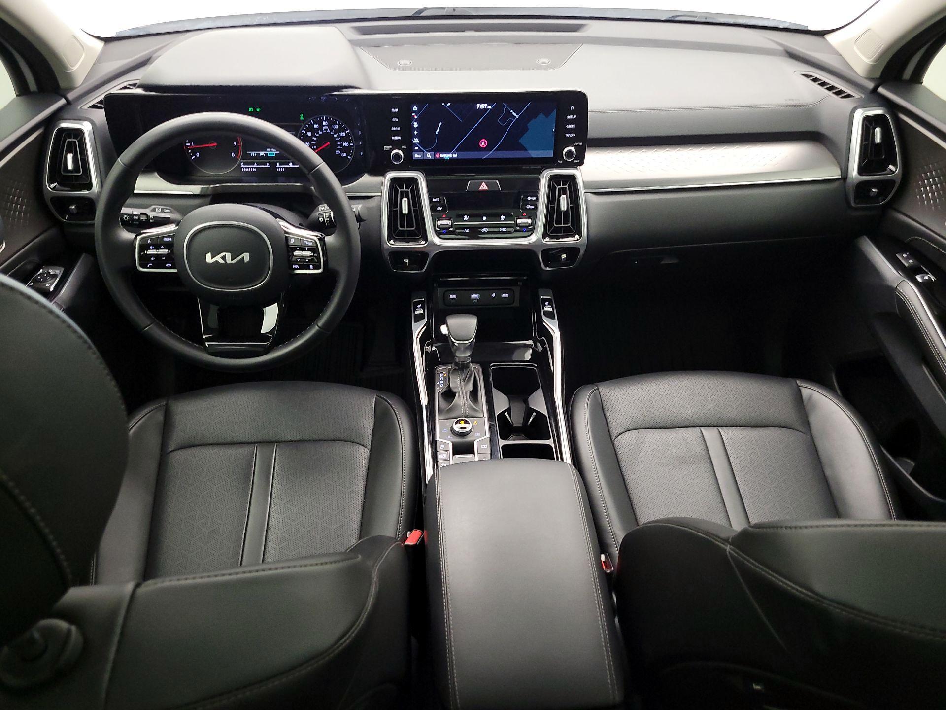 Thumbnail: 2022 Kia Sorento - 9