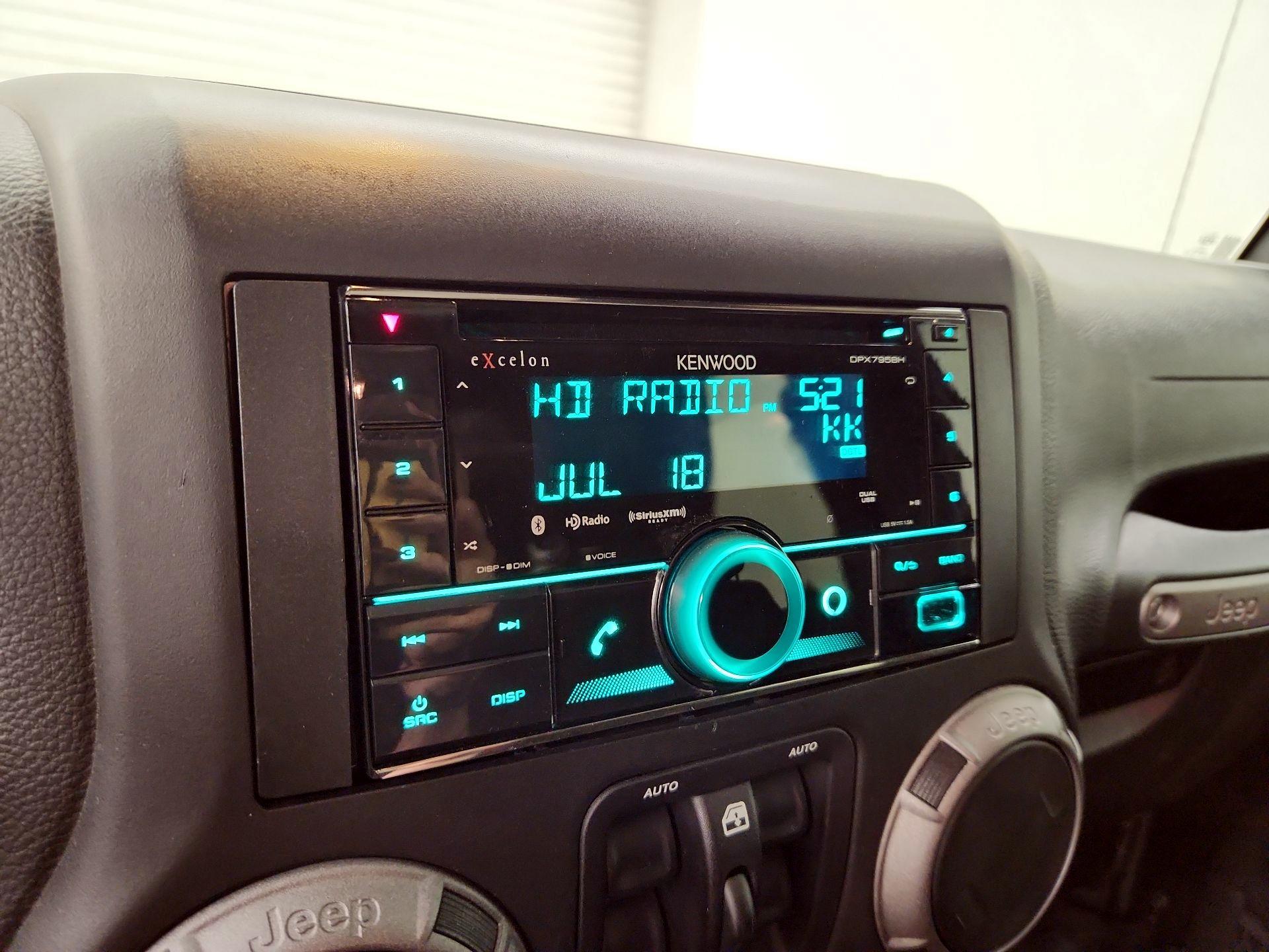 Thumbnail: 2015 Jeep Wrangler - 13