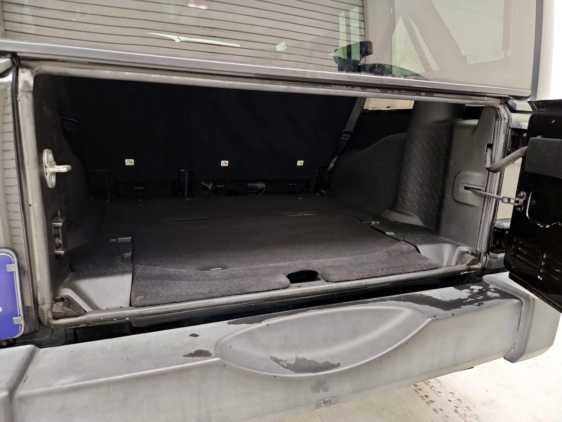 Thumbnail: 2015 Jeep Wrangler - 18