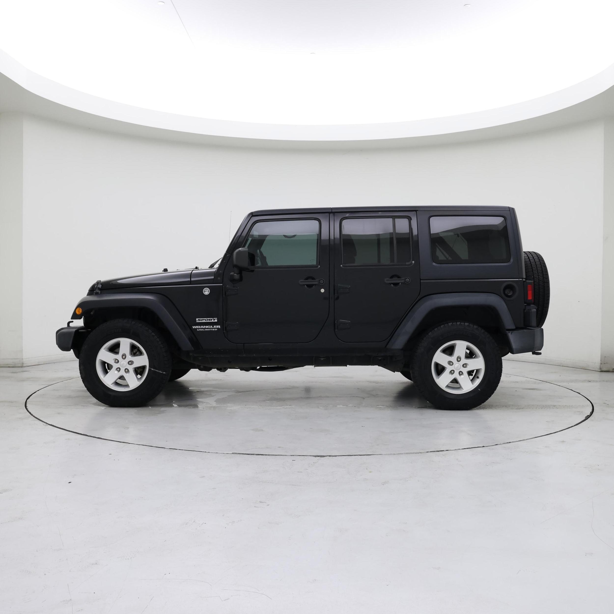 Thumbnail: 2015 Jeep Wrangler - 3