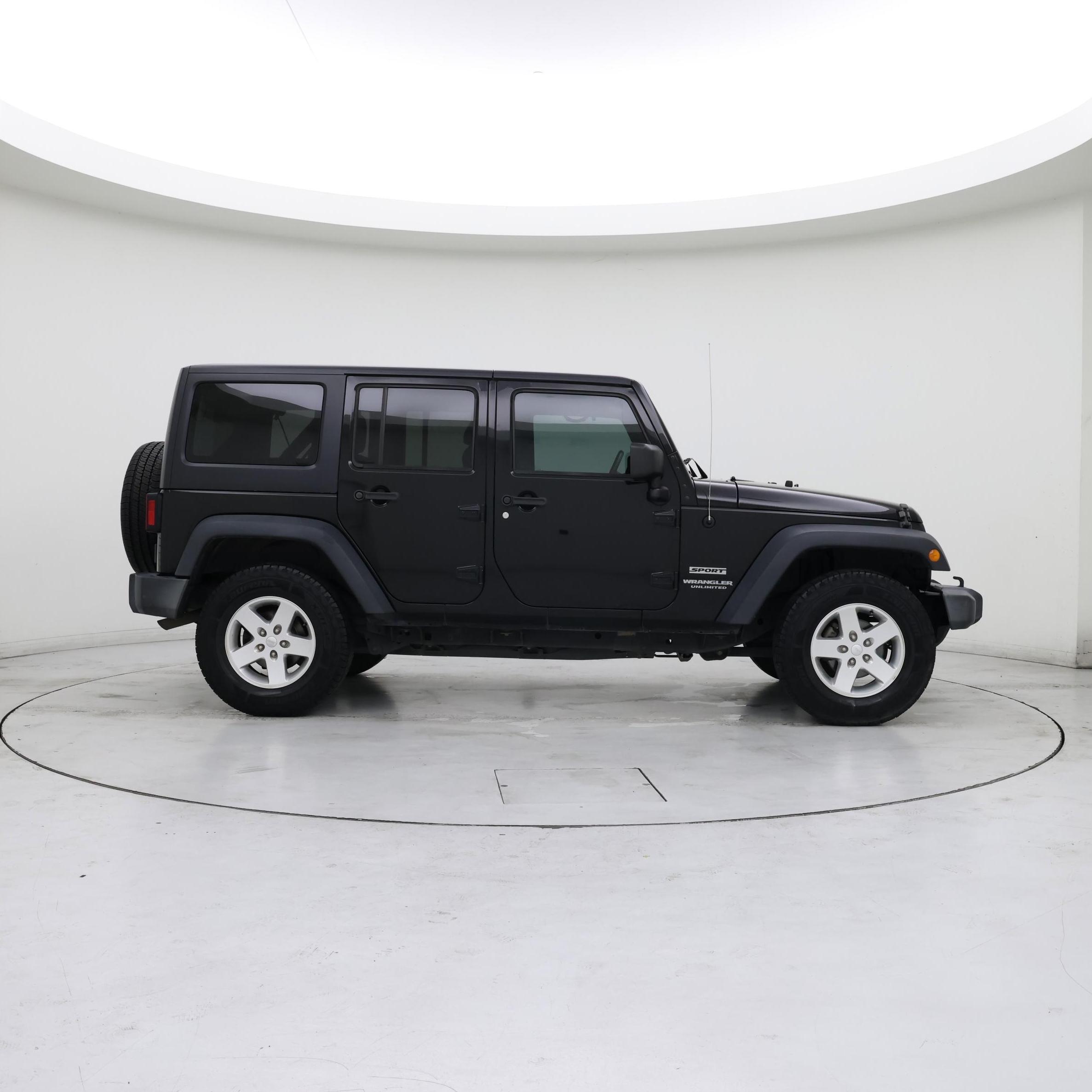 Thumbnail: 2015 Jeep Wrangler - 7