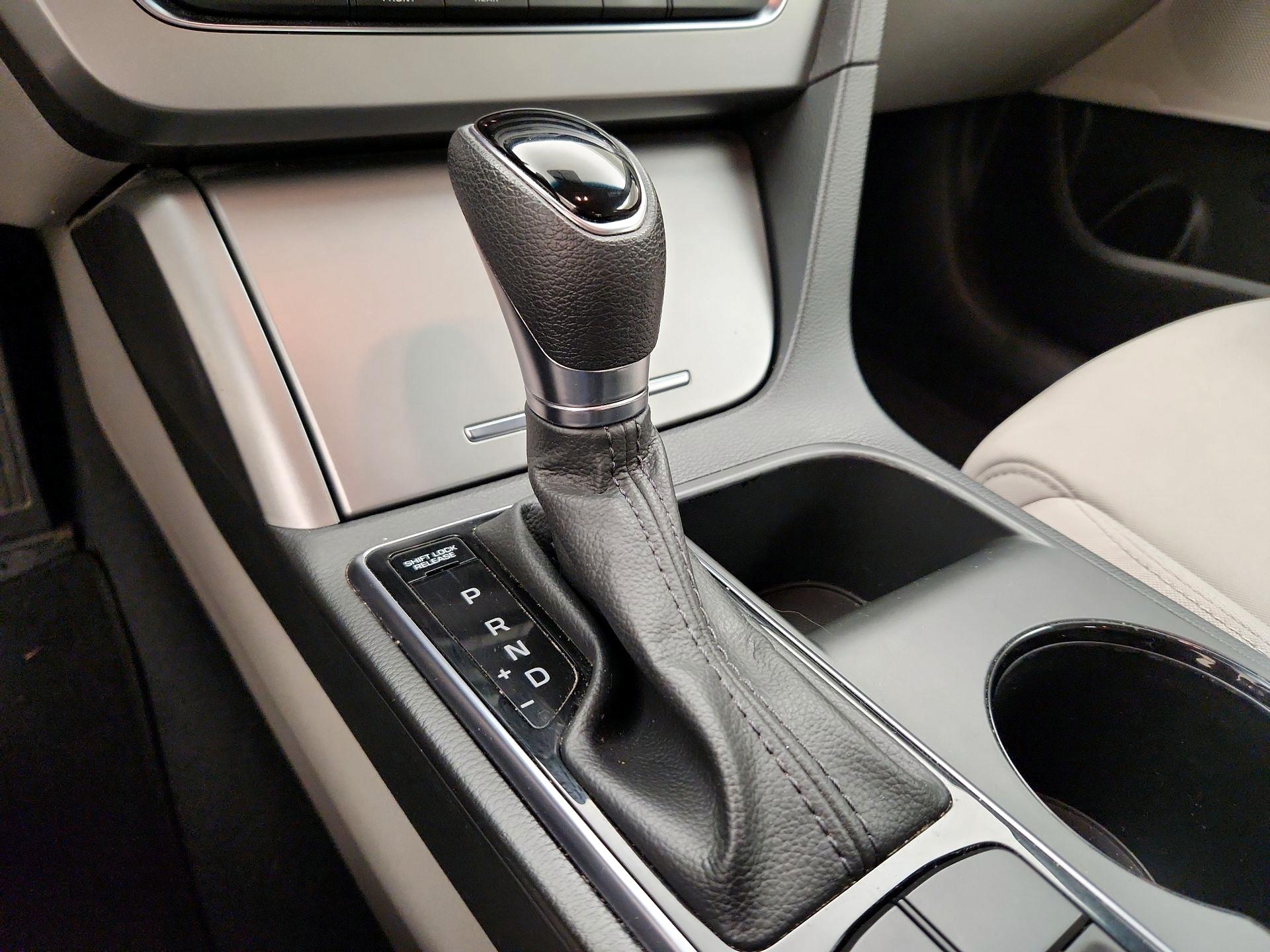 Thumbnail: 2015 Hyundai Sonata - 16