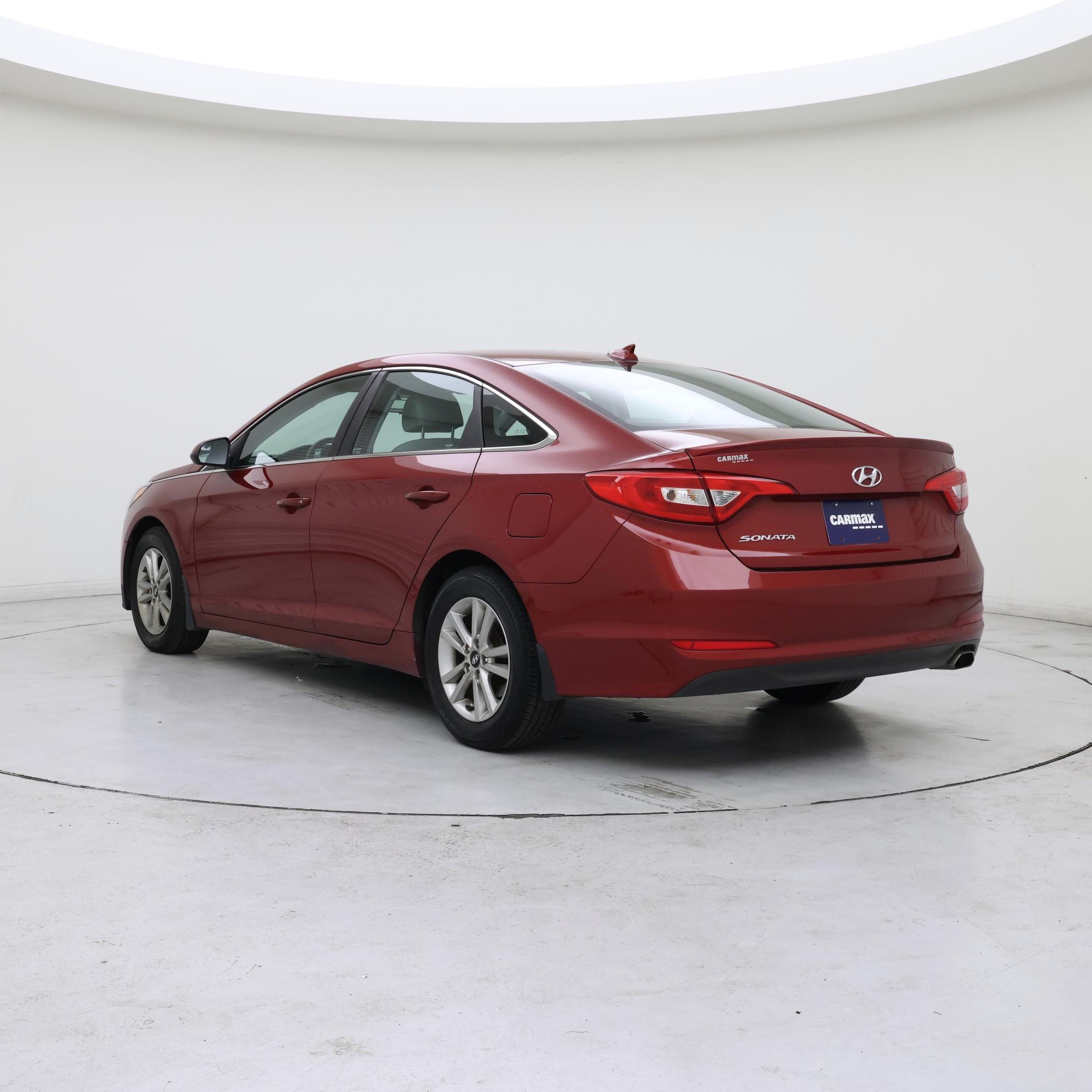 Thumbnail: 2015 Hyundai Sonata - 2
