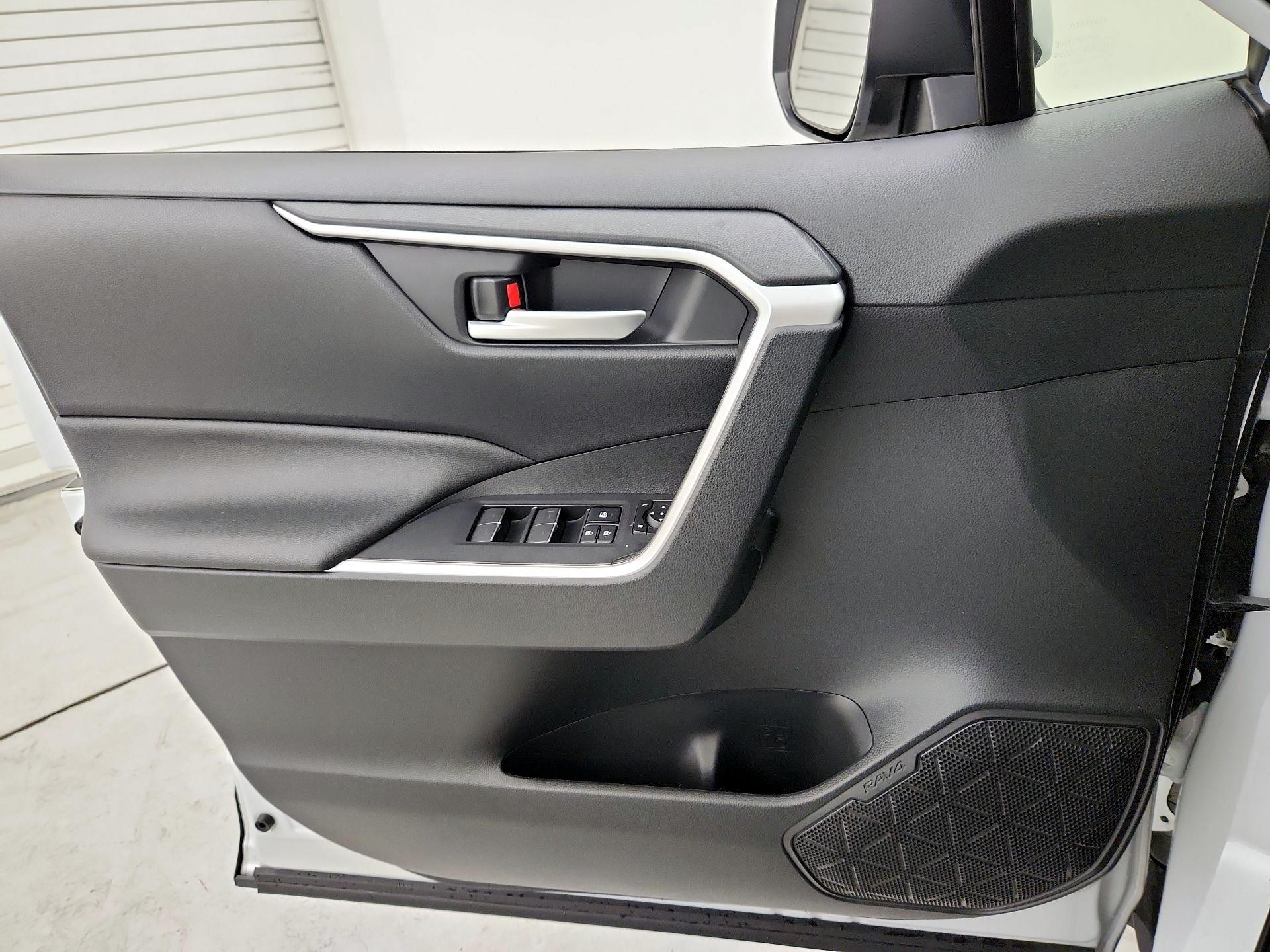 Thumbnail: 2024 Toyota RAV4 - 12