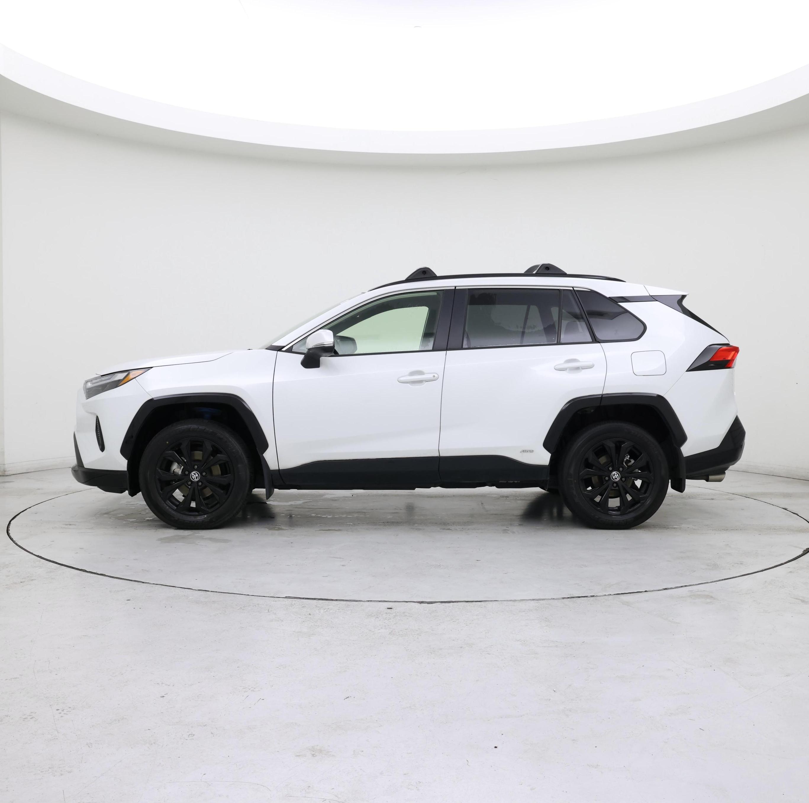 Thumbnail: 2024 Toyota RAV4 - 3