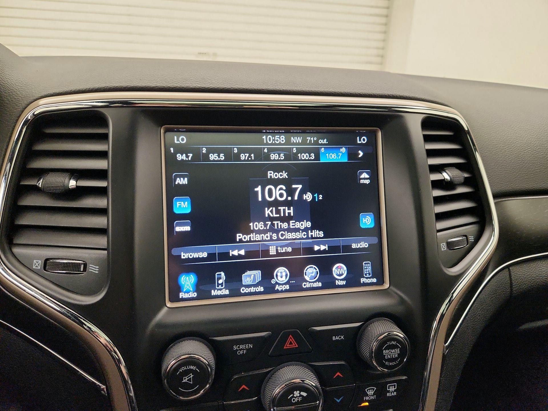 Thumbnail: 2015 Jeep Grand Cherokee - 16