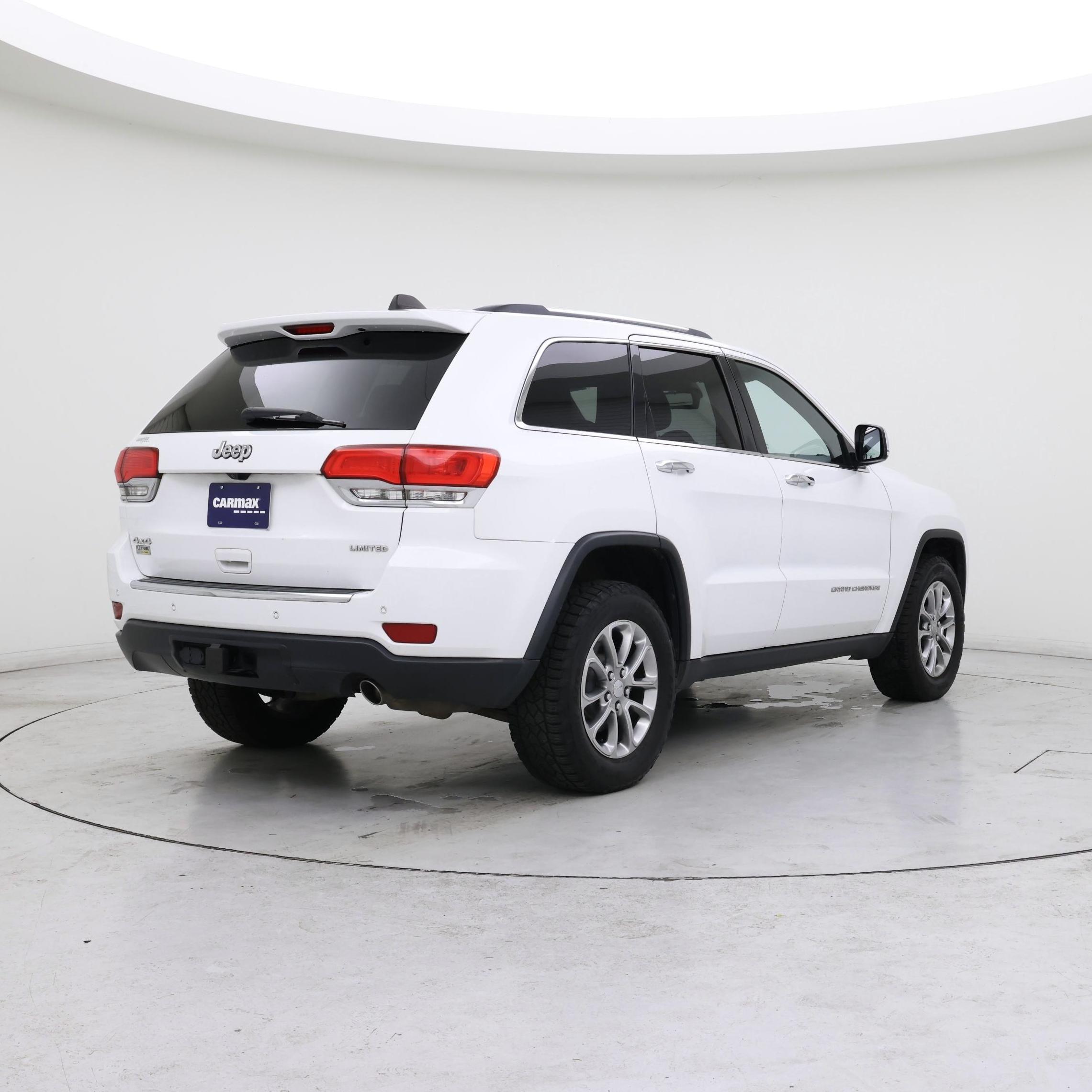Thumbnail: 2015 Jeep Grand Cherokee - 8
